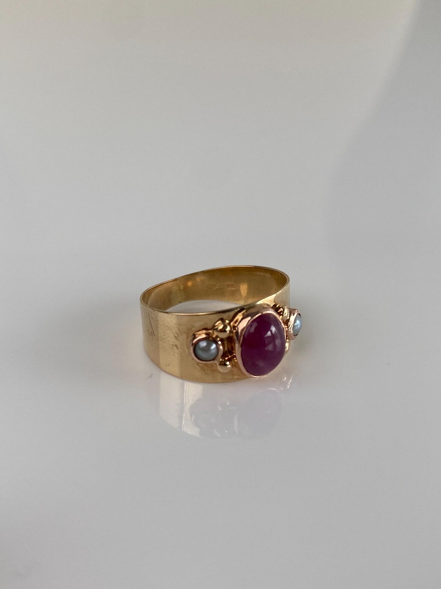 Vintage Solid 14k Rosey Gold Ruby Pearl Ring - Size 5.5