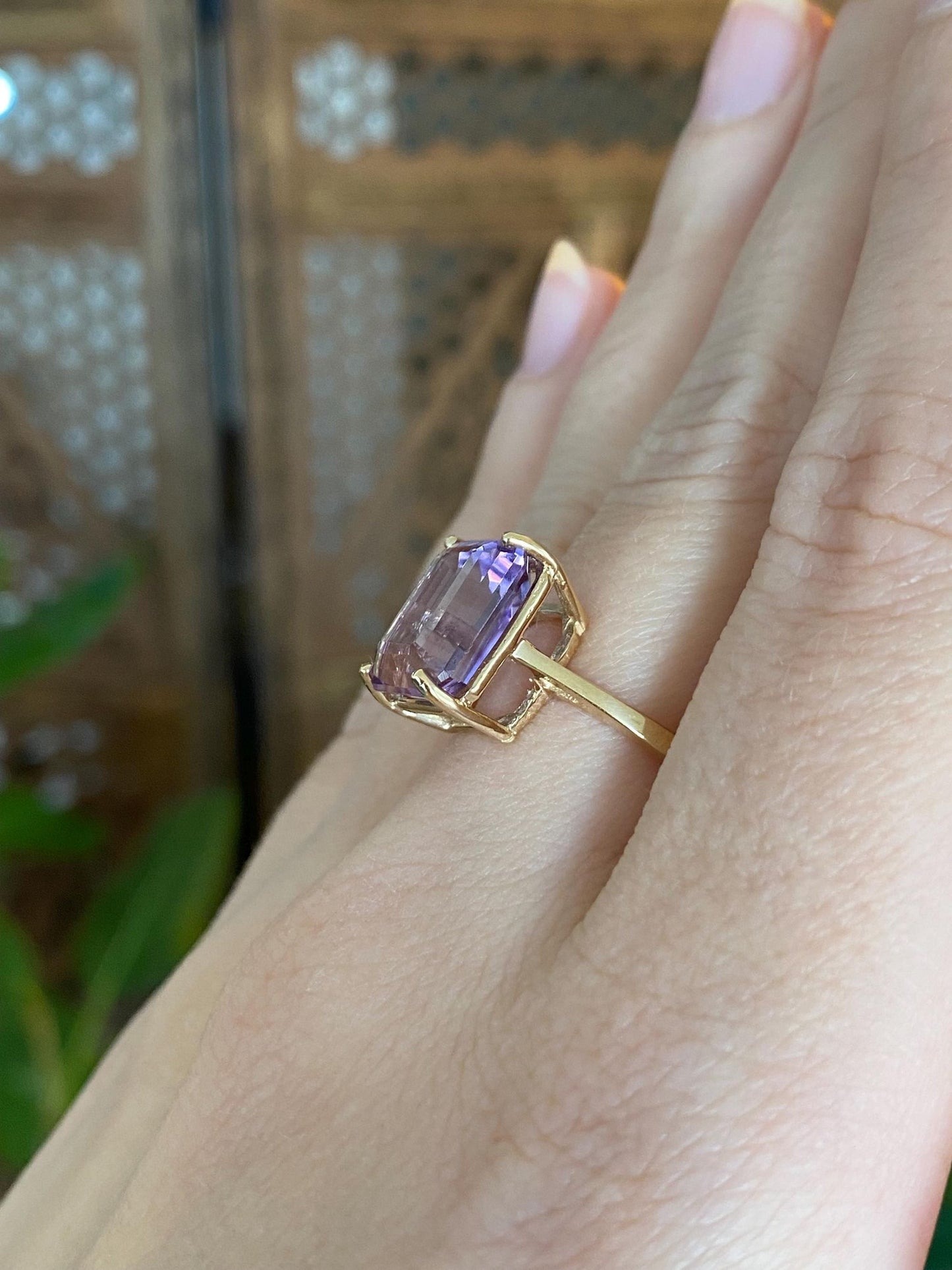Vintage Solid 14k Yellow Gold Amethyst Ring - Size 7.75