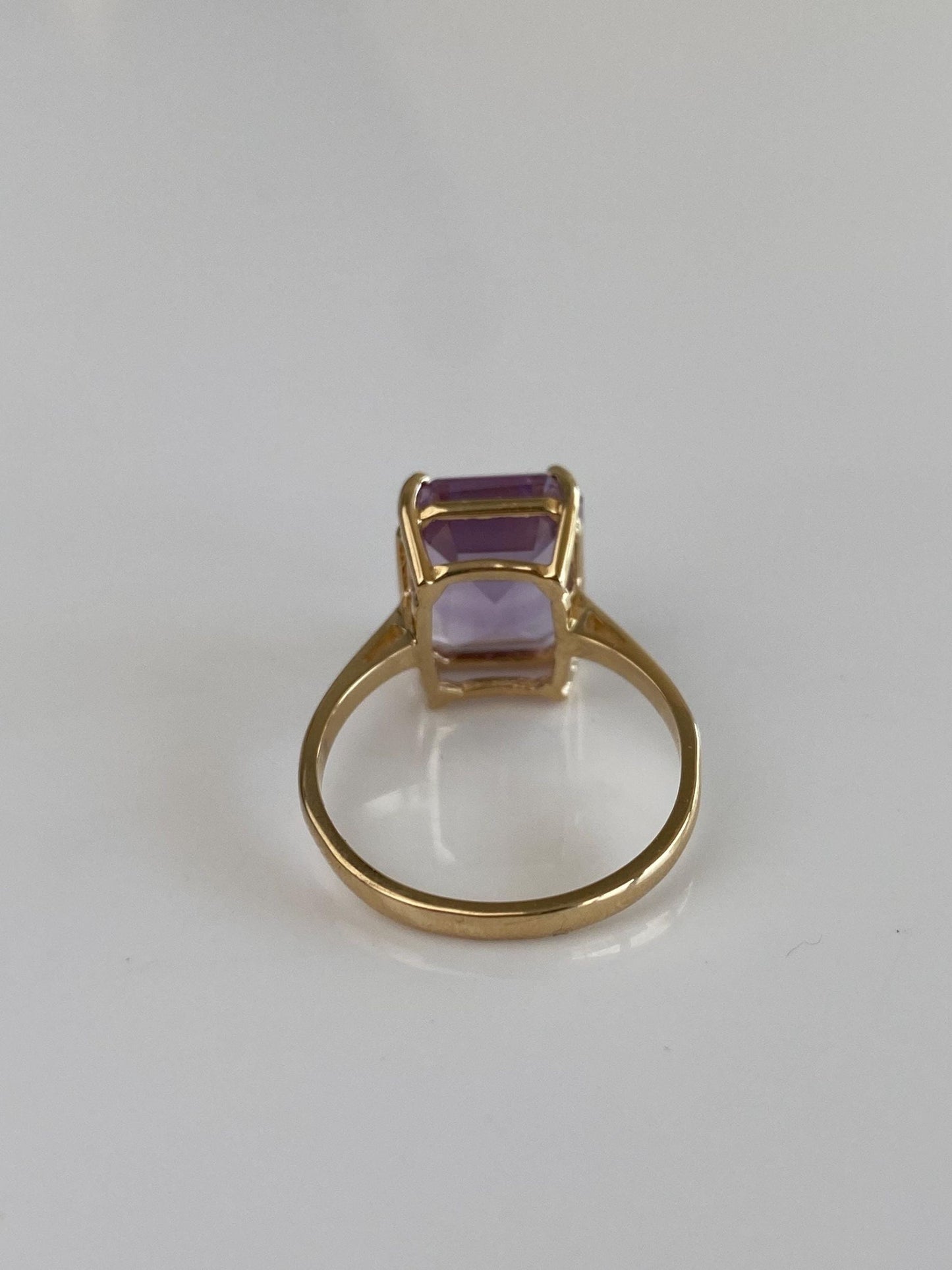 Vintage Solid 14k Yellow Gold Amethyst Ring - Size 7.75