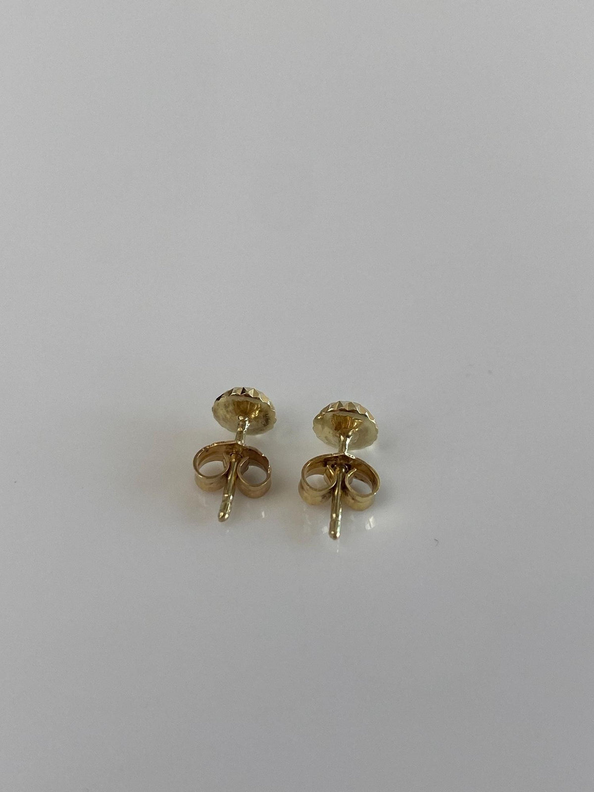 Vintage 14k Yellow Gold Diamond Cut Domed Stud Earrings