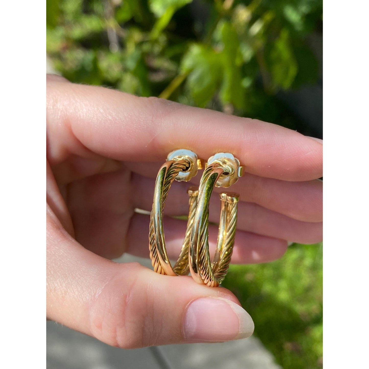 David Yurman Solid 18k Yellow Gold Crossover Twist Hoop Earrings