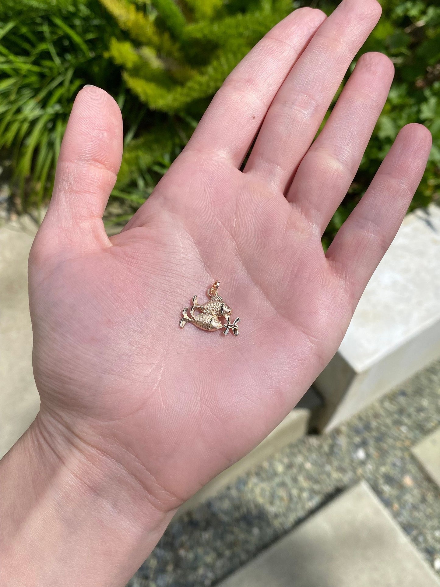 Vintage Solid 14k Yellow Gold Zodiac Astrology Pisces Fish Charm