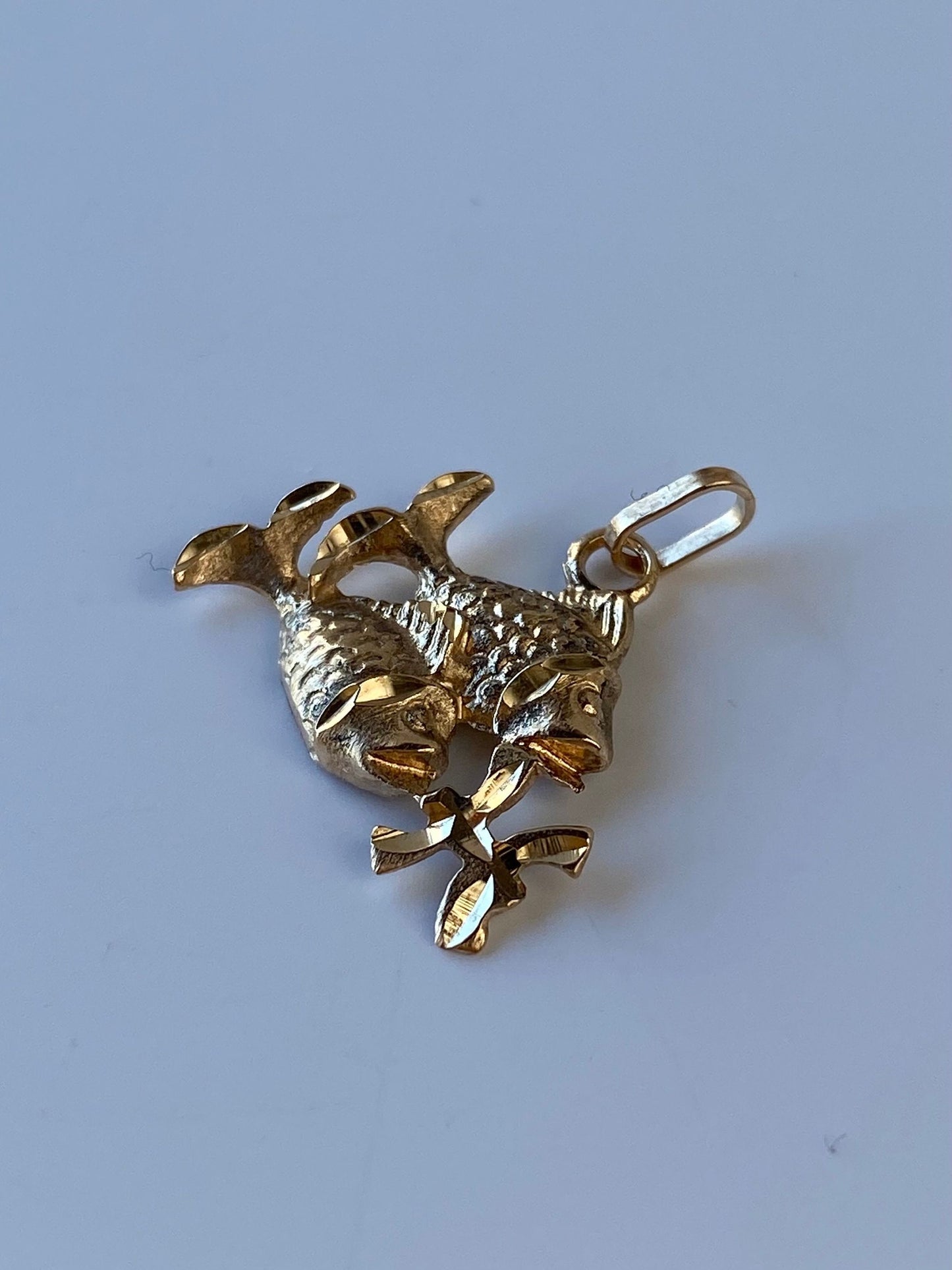 Vintage Solid 14k Yellow Gold Zodiac Astrology Pisces Fish Charm