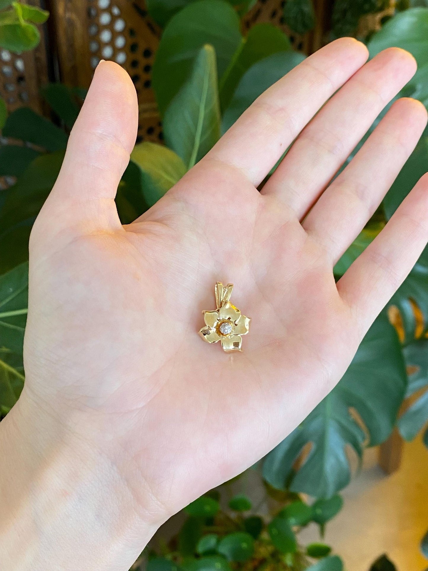 Vintage Solid 14k Yellow Gold Diamond Cluster Flower Charm