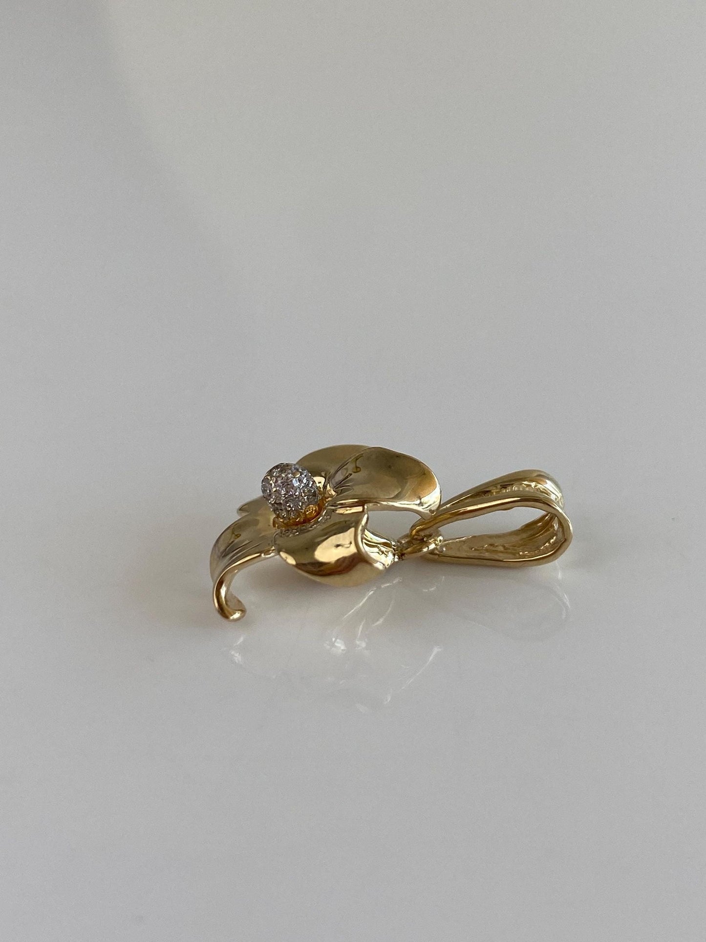 Vintage Solid 14k Yellow Gold Diamond Cluster Flower Charm