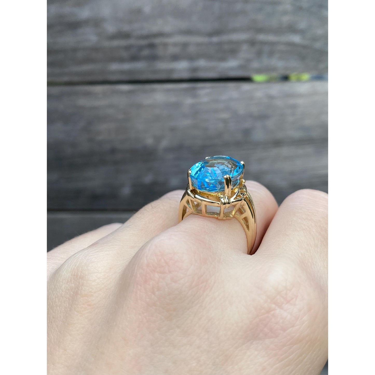 Vintage Solid 14k Yellow Gold Large Topaz Ring - Size 5.75