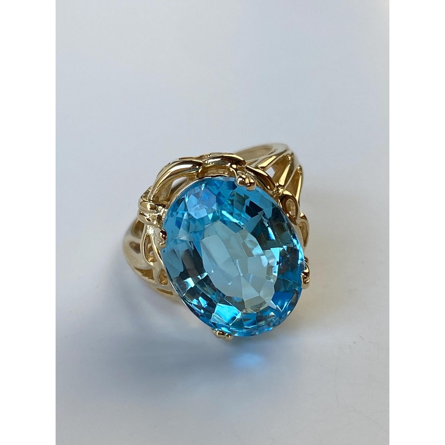 Vintage Solid 14k Yellow Gold Large Topaz Ring - Size 5.75
