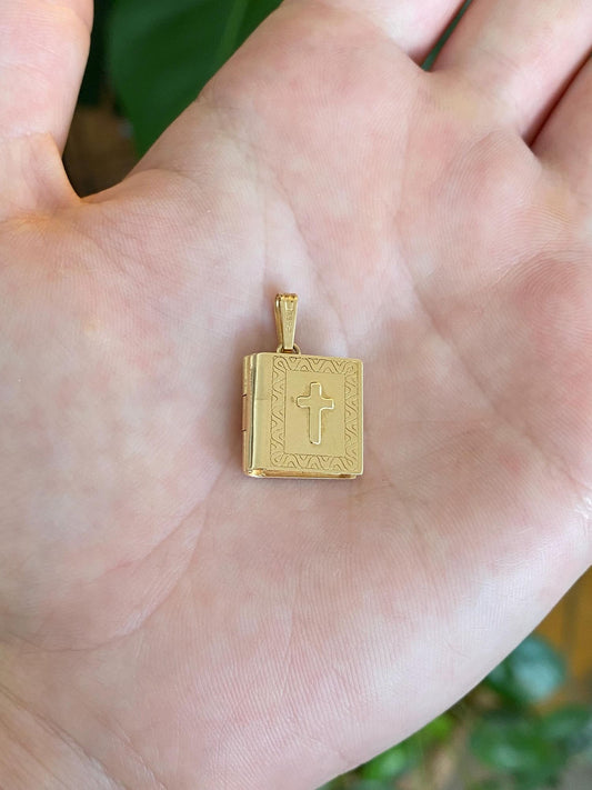 Vintage Solid 14k Yellow Gold Bible Charm