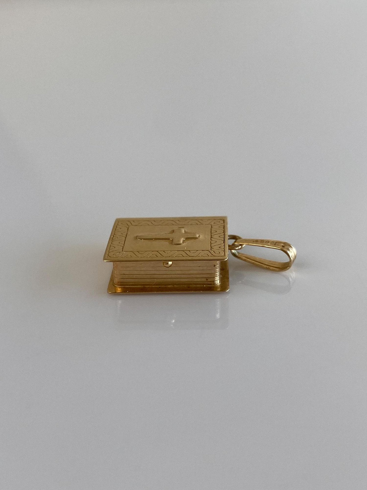 Vintage Solid 14k Yellow Gold Bible Charm