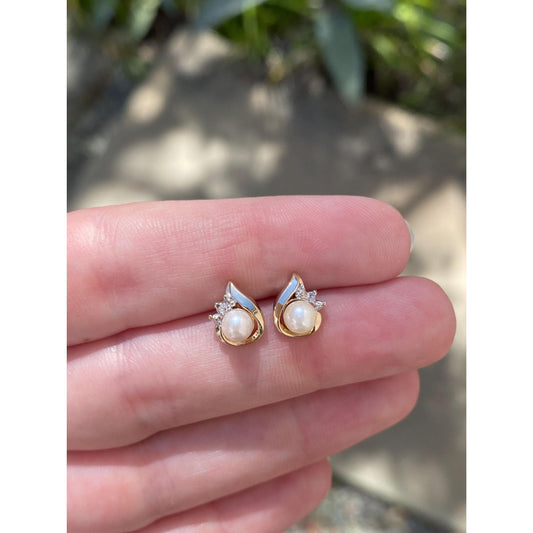 Vintage Solid 14k White & Yellow Gold Pearl Stud Earrings