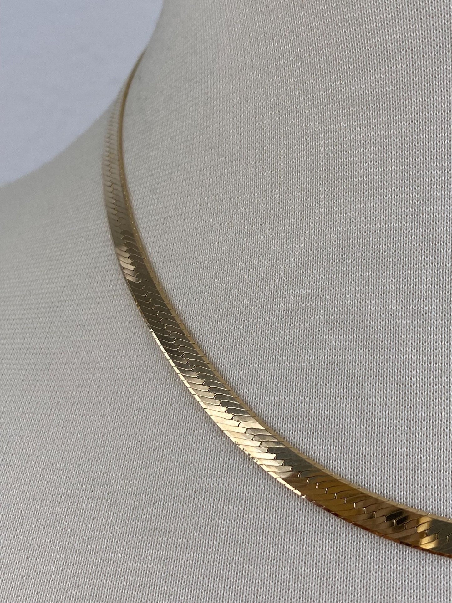 Vintage Solid 14k Yellow Gold Herringbone Chain Necklace - 18 inches