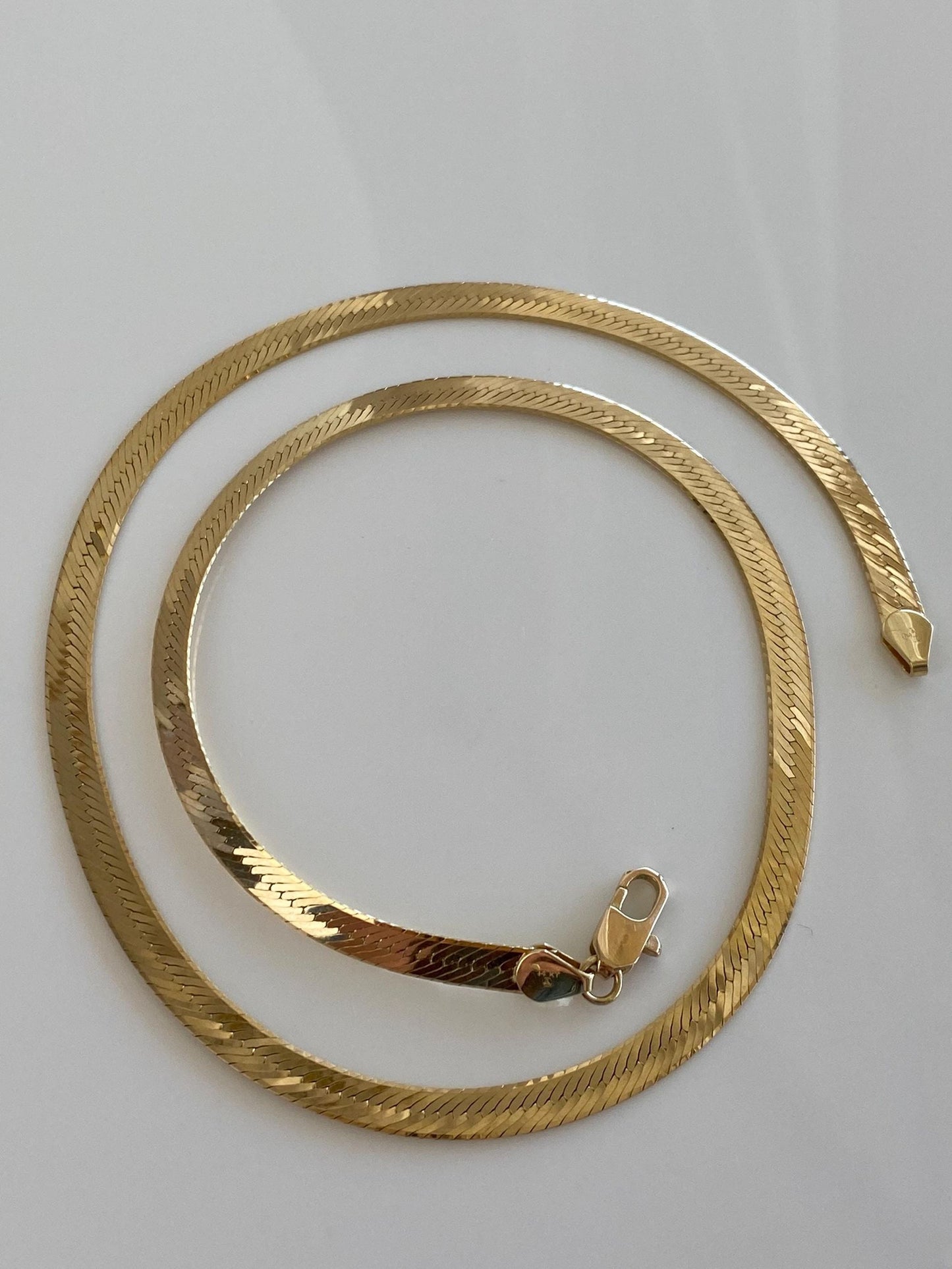 Vintage Solid 14k Yellow Gold Herringbone Chain Necklace - 18 inches