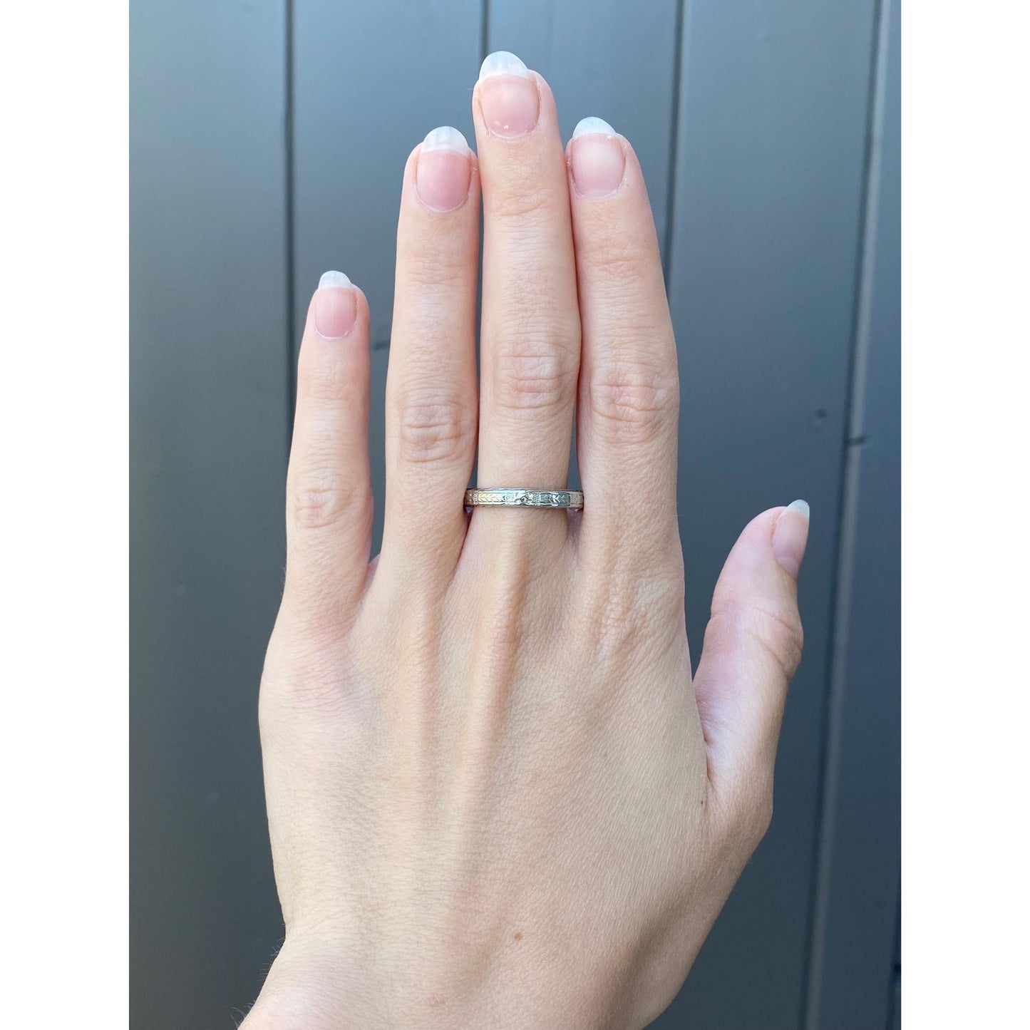 Vintage Solid 18k White Gold Designed Ring Band - Size 10.75