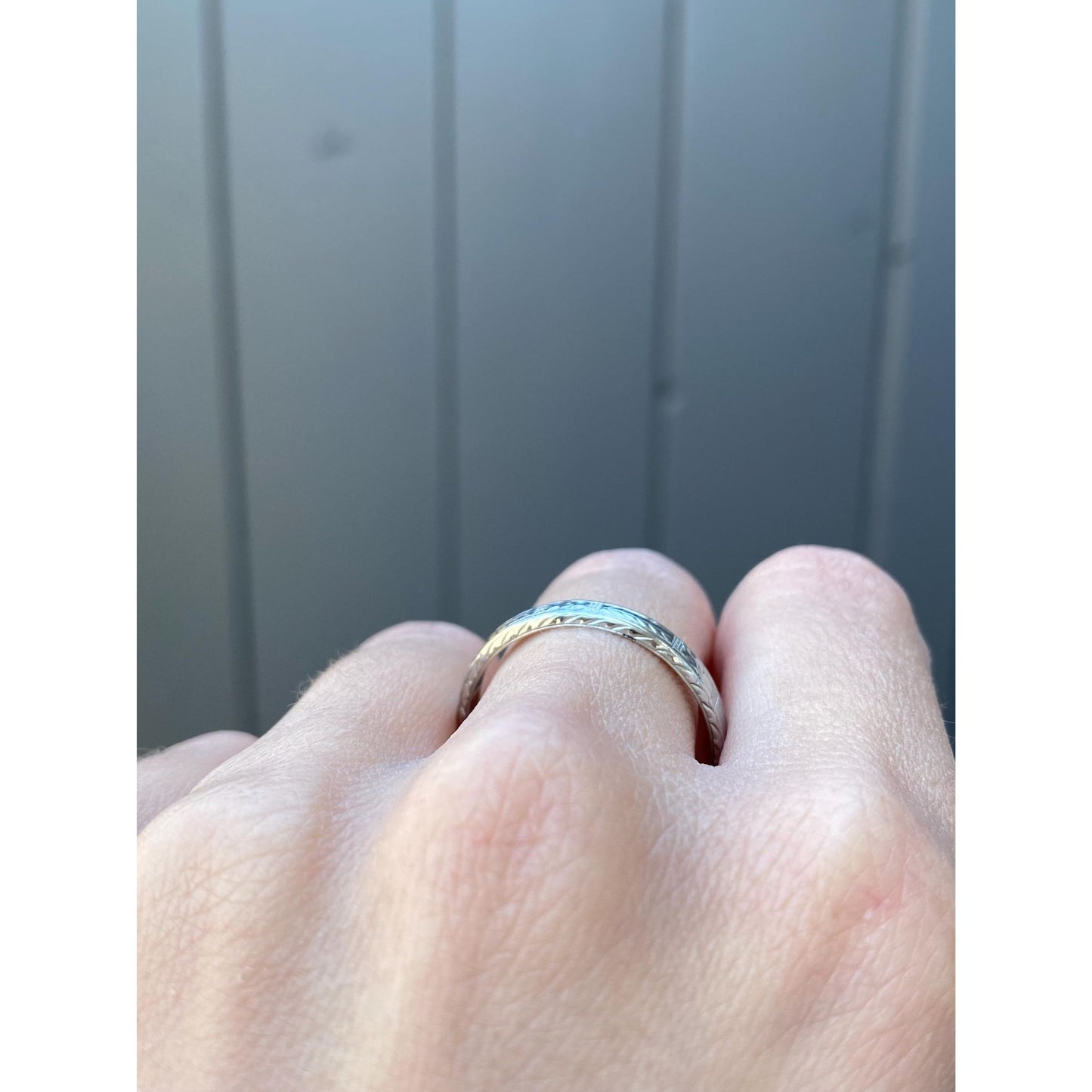 Vintage Solid 18k White Gold Designed Ring Band - Size 10.75