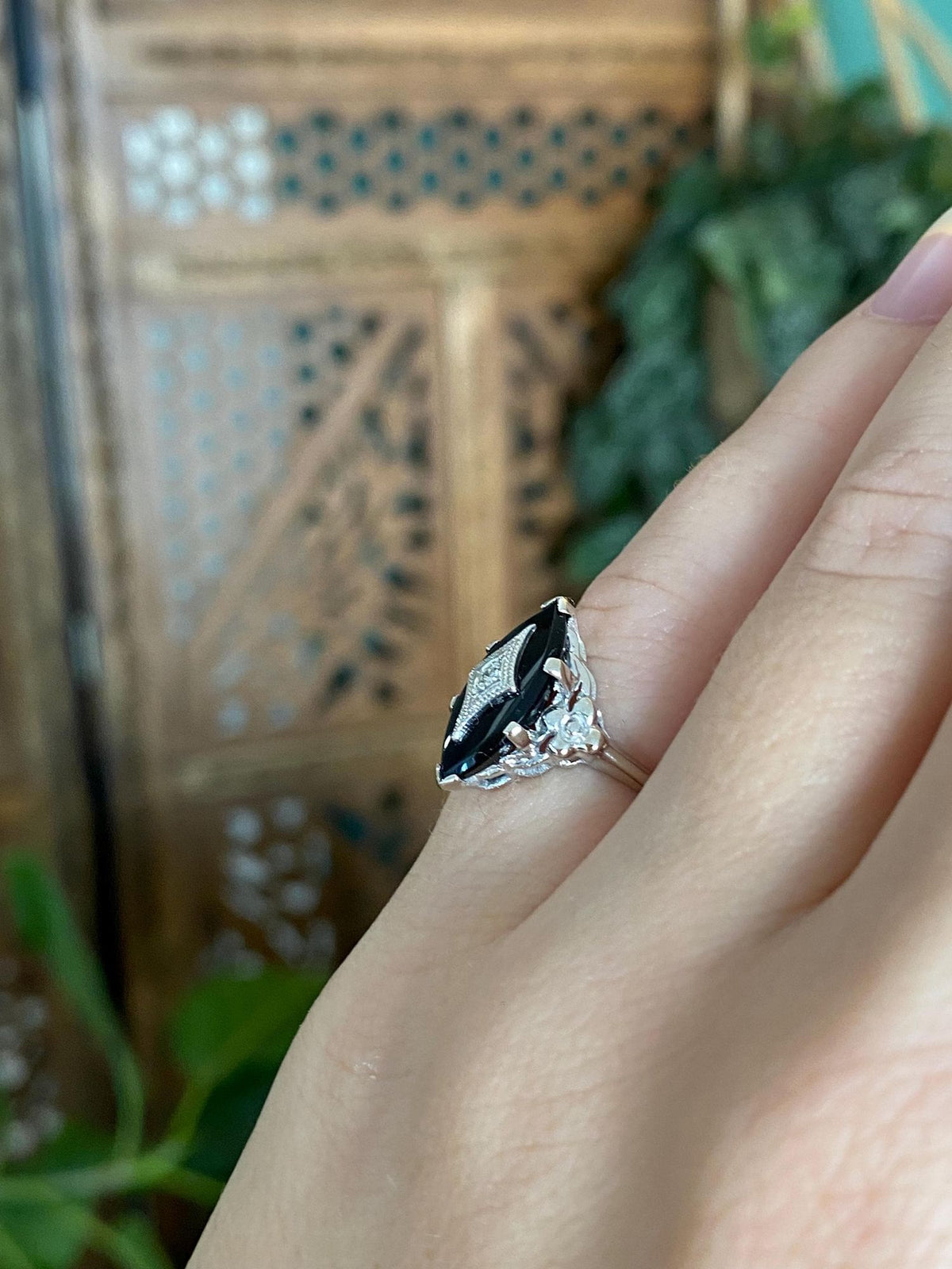 Vintage Solid 10k White Gold Diamond Onyx Art Deco Ring - Size 4