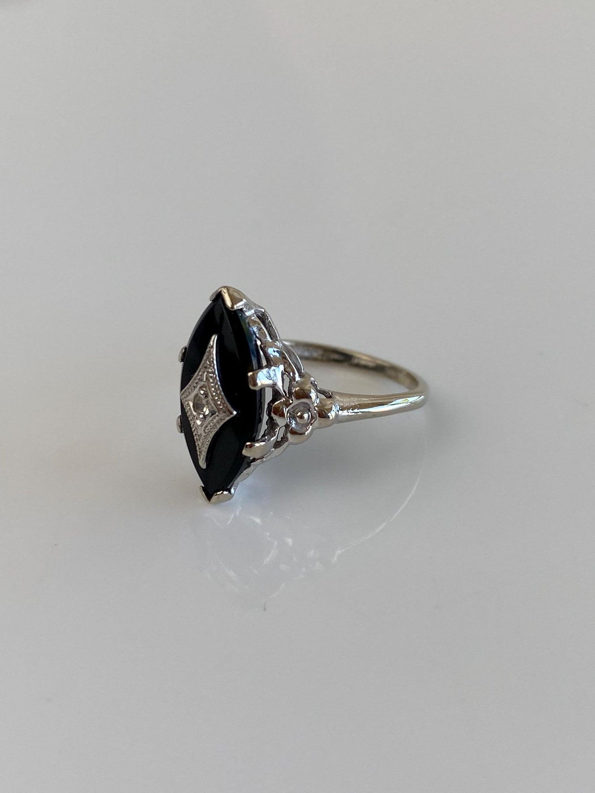 Vintage Solid 10k White Gold Diamond Onyx Art Deco Ring - Size 4