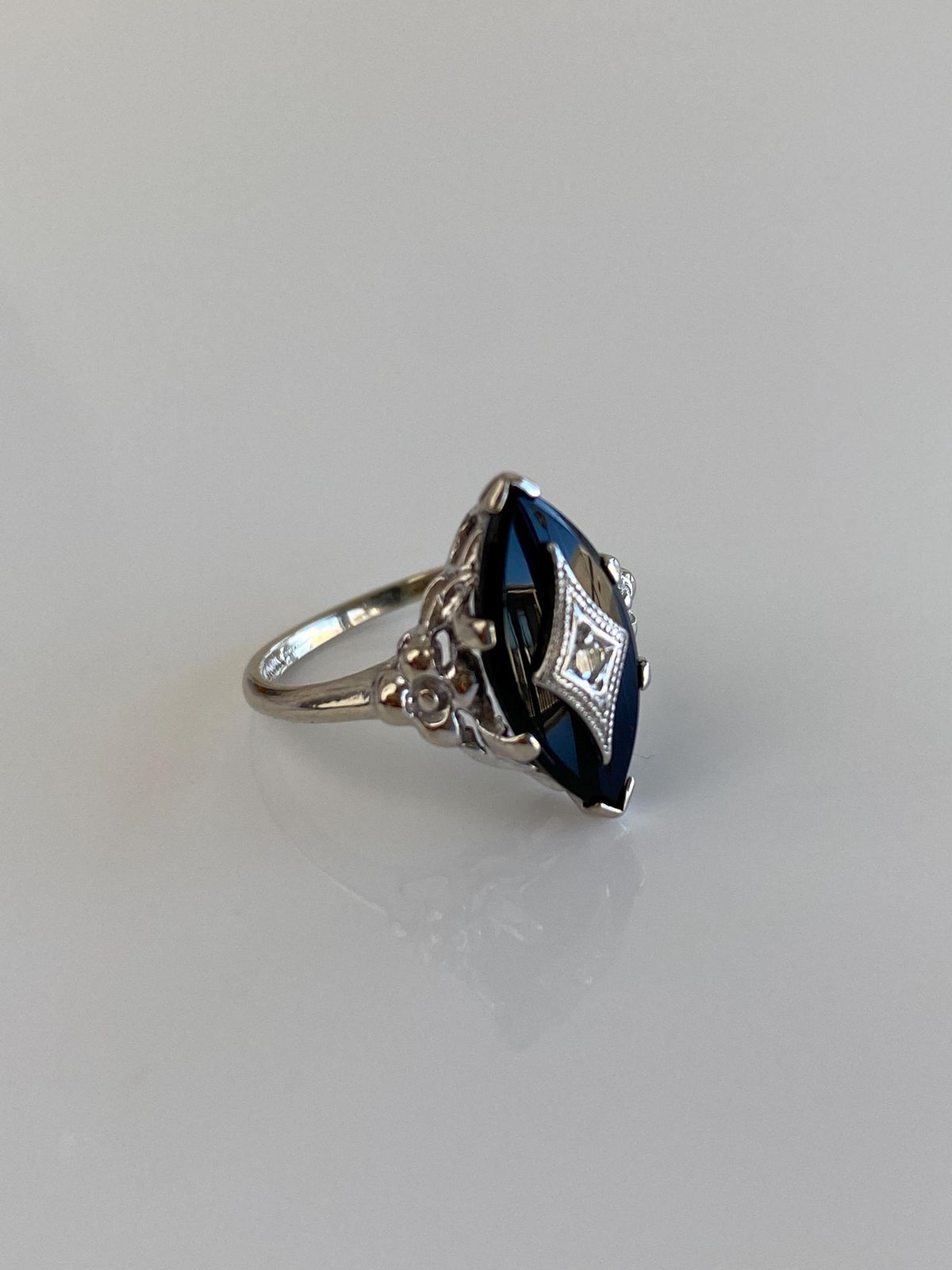 Vintage Solid 10k White Gold Diamond Onyx Art Deco Ring - Size 4