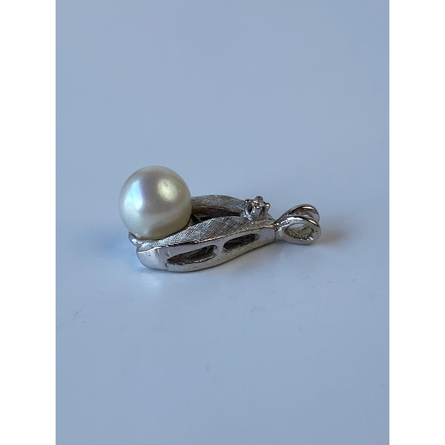 Vintage Solid 14k White Gold Clear Sapphire Pearl Charm