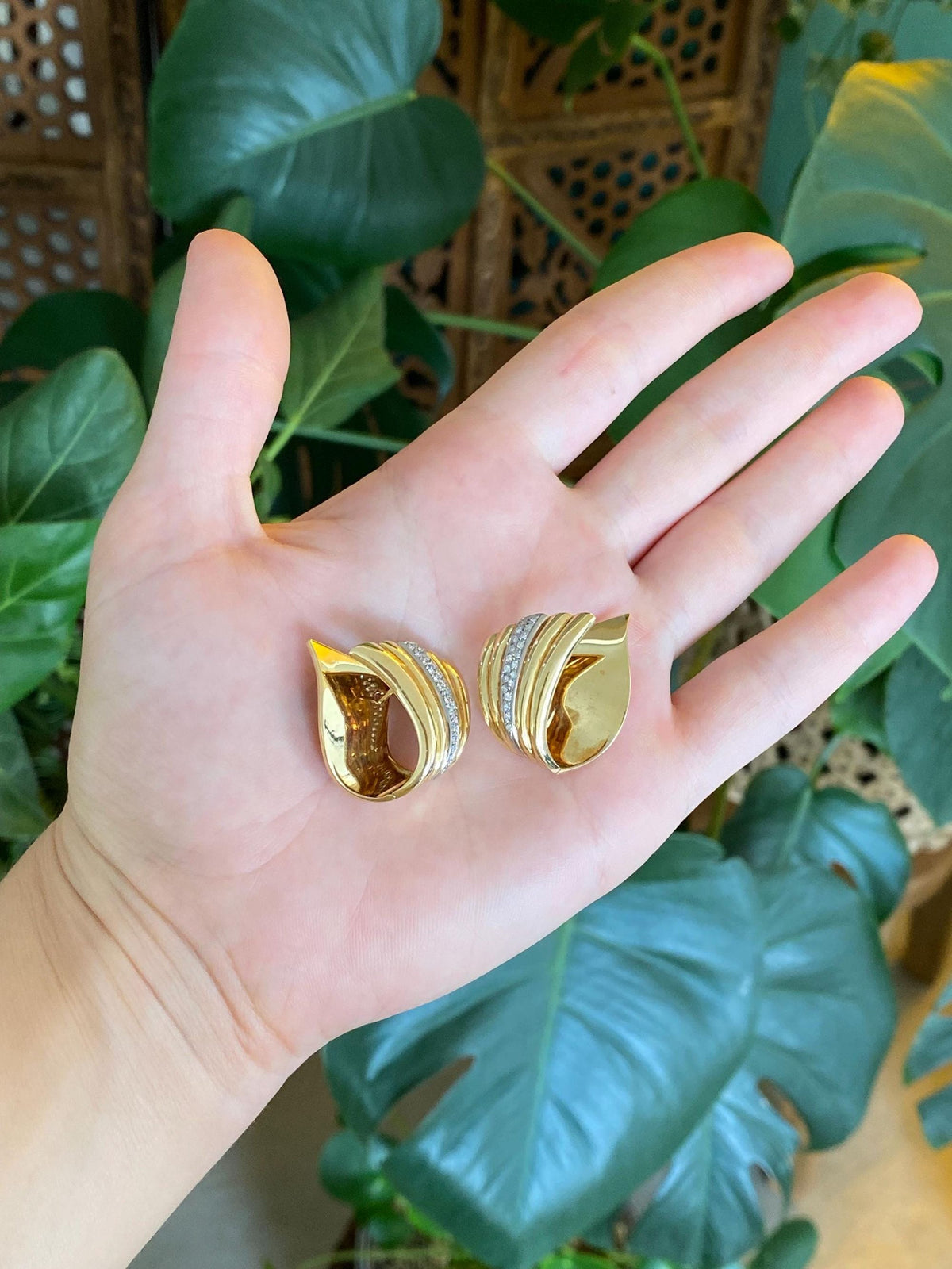 Vintage Solid 18k Yellow Gold Diamonds Fluted Drop Earrings