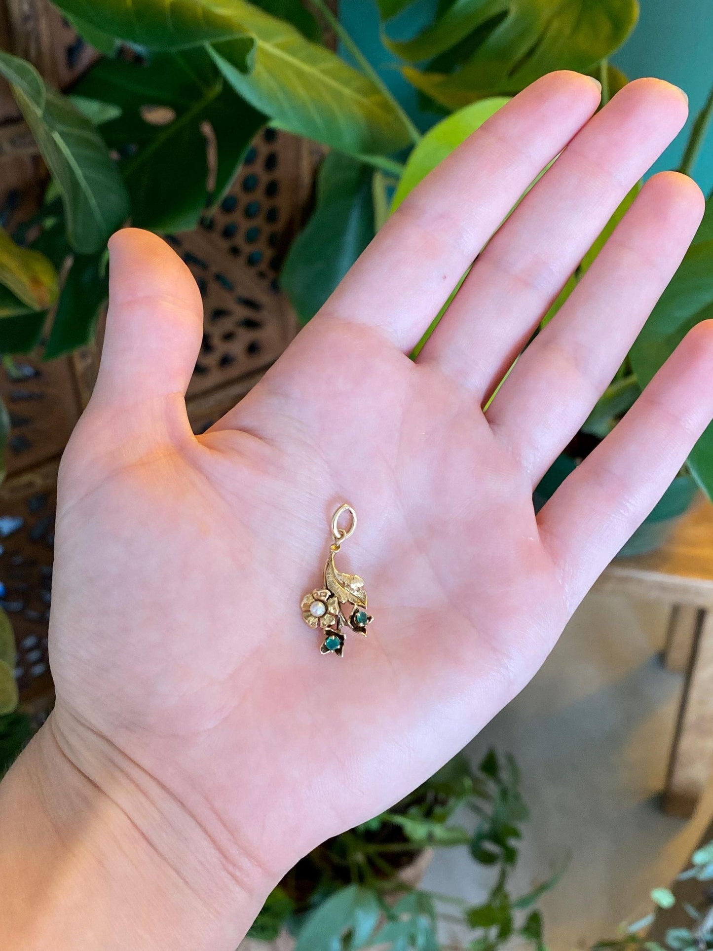 Vintage Solid 14k Yellow Gold Emerald Pearl Flower Leaf Charm