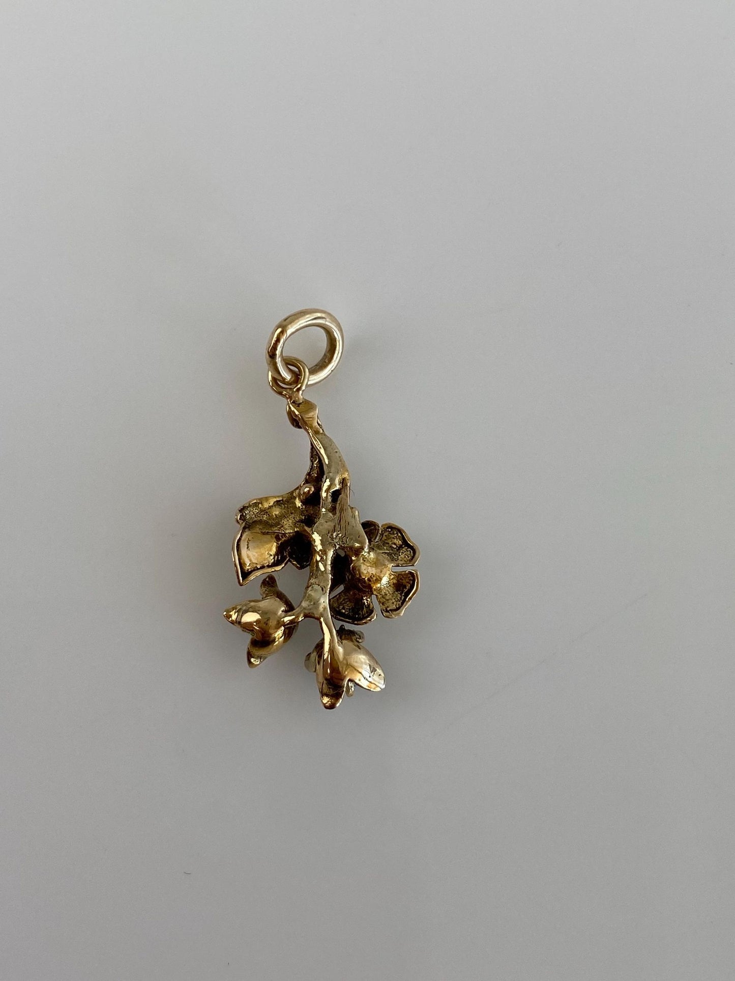 Vintage Solid 14k Yellow Gold Emerald Pearl Flower Leaf Charm