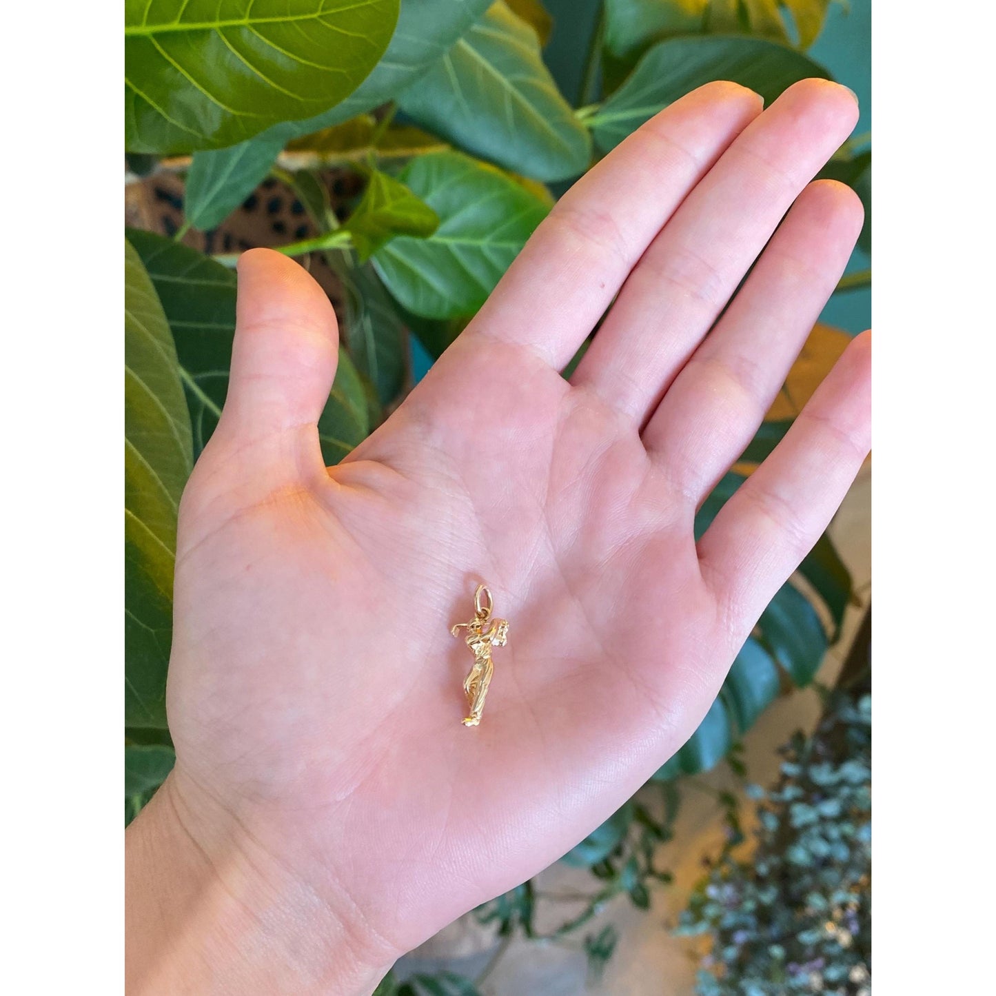 Vintage Solid 14k Yellow Gold Golfer Charm