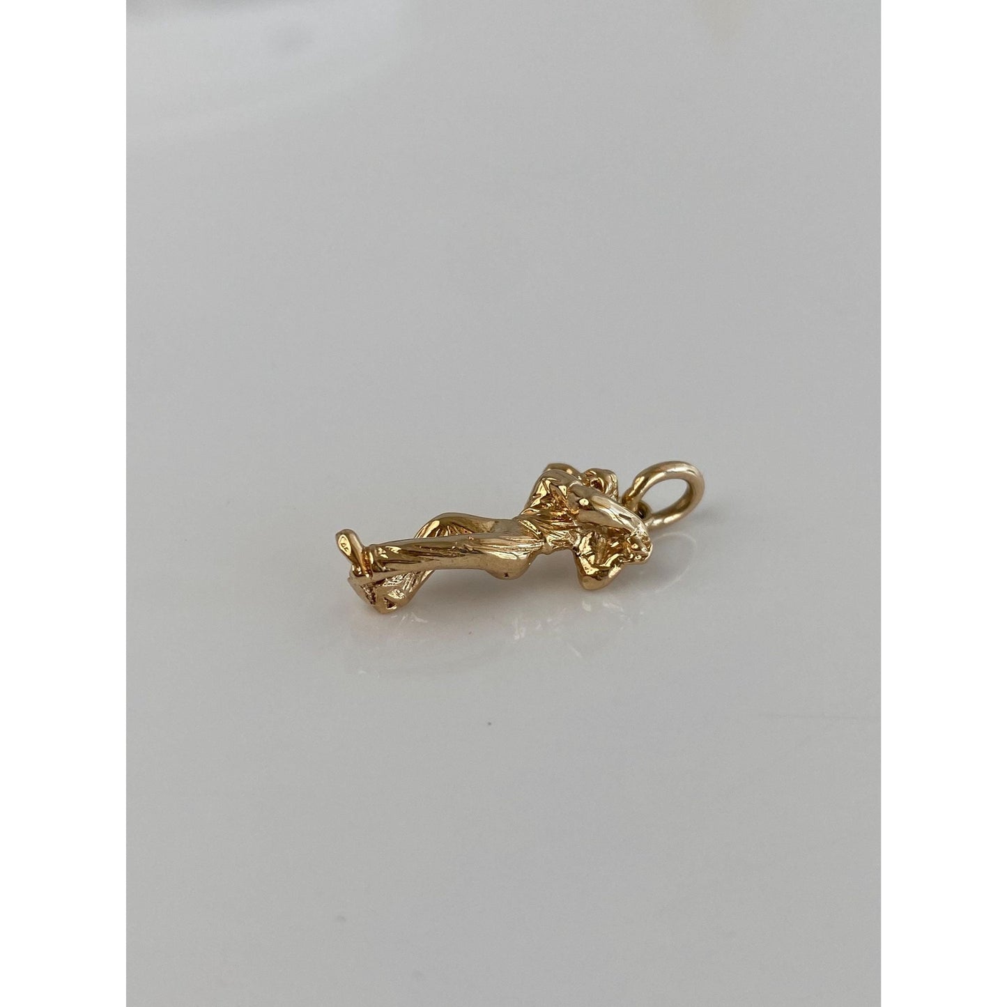 Vintage Solid 14k Yellow Gold Golfer Charm