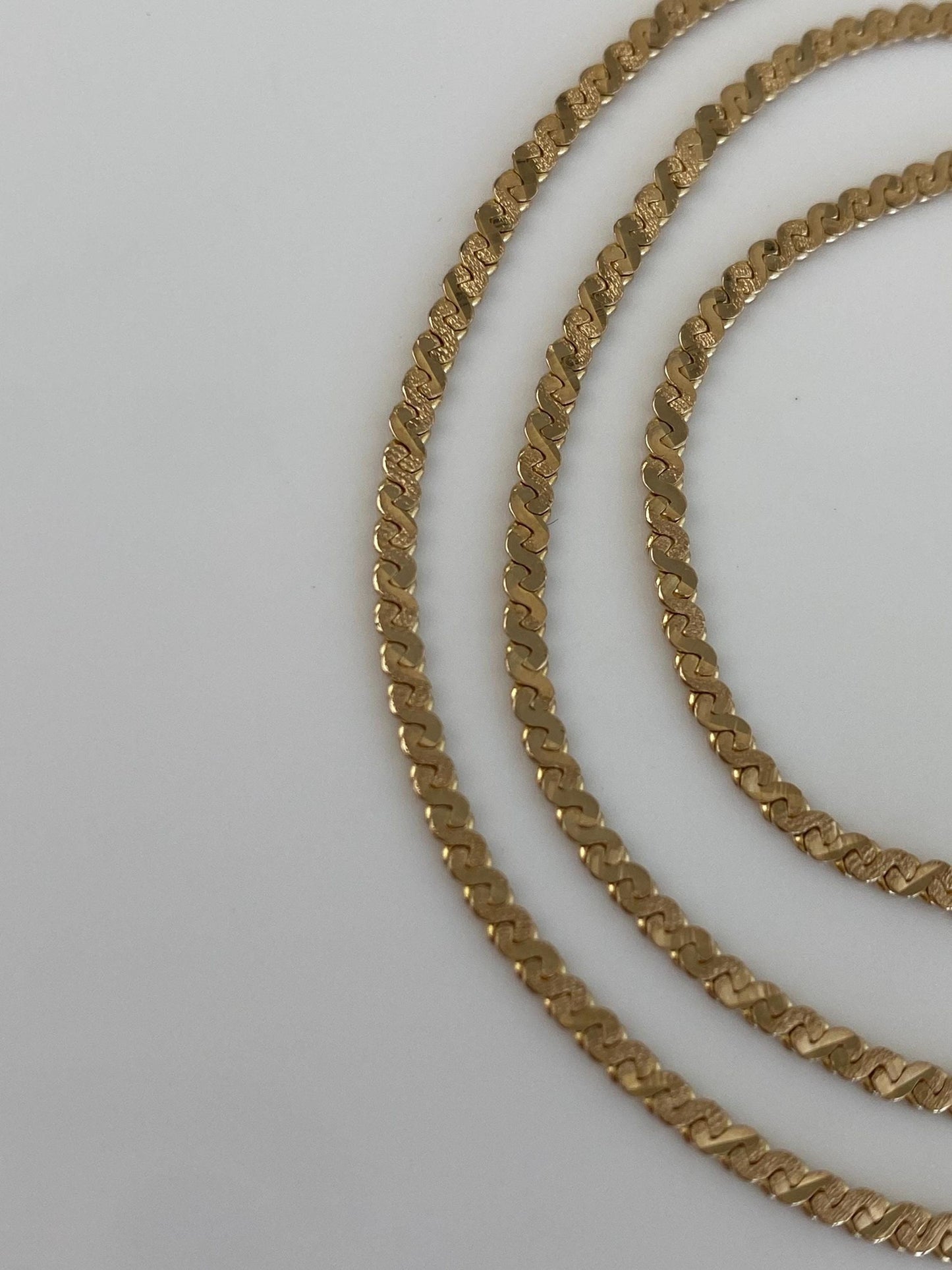 Vintage Solid 14k Yellow Gold Diamond Cut Stripey Serpentine Chain Necklace - 15.75 inches