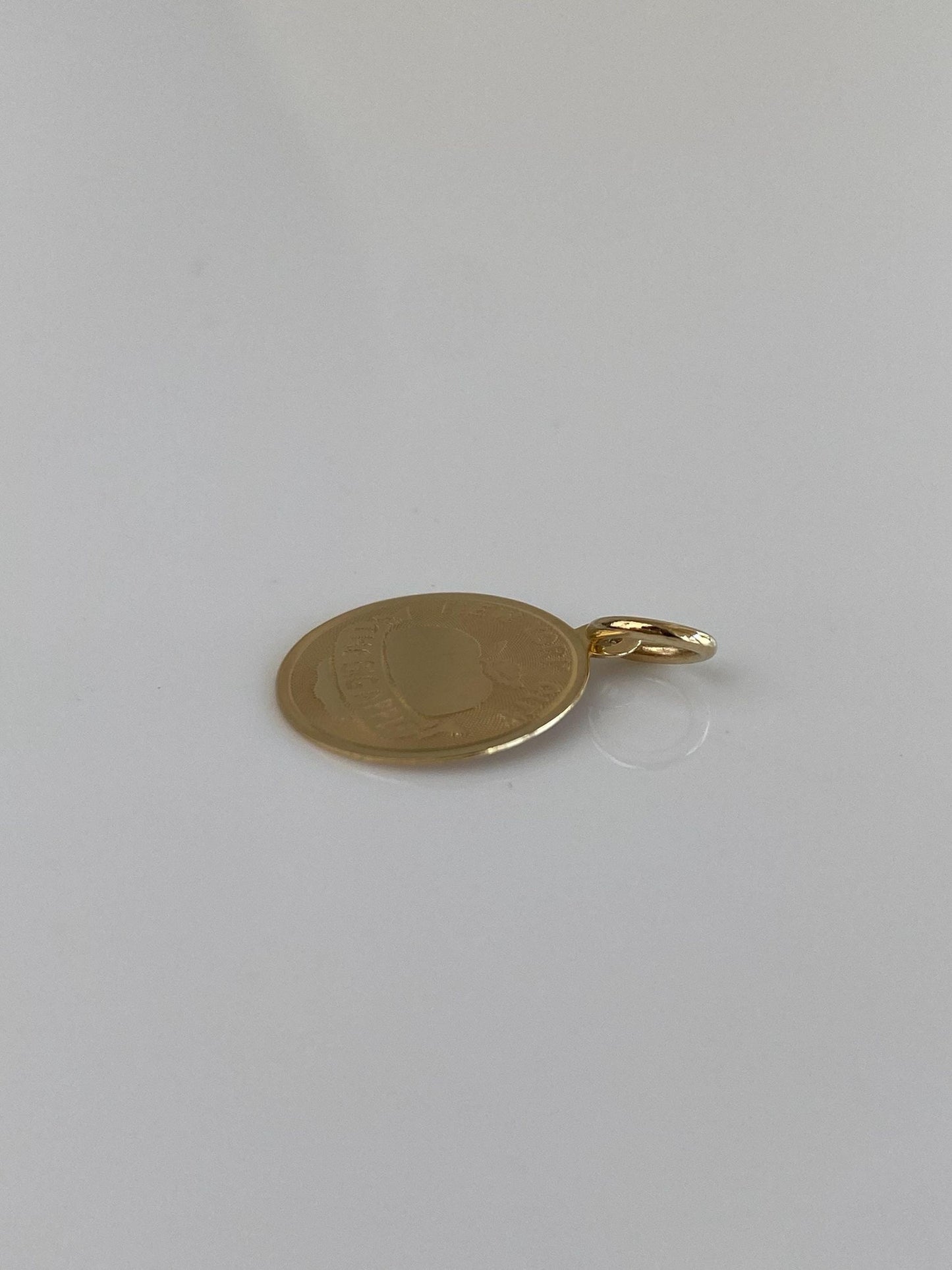 Vintage Solid 14k Yellow Gold New York City 'The Big Apple' Charm