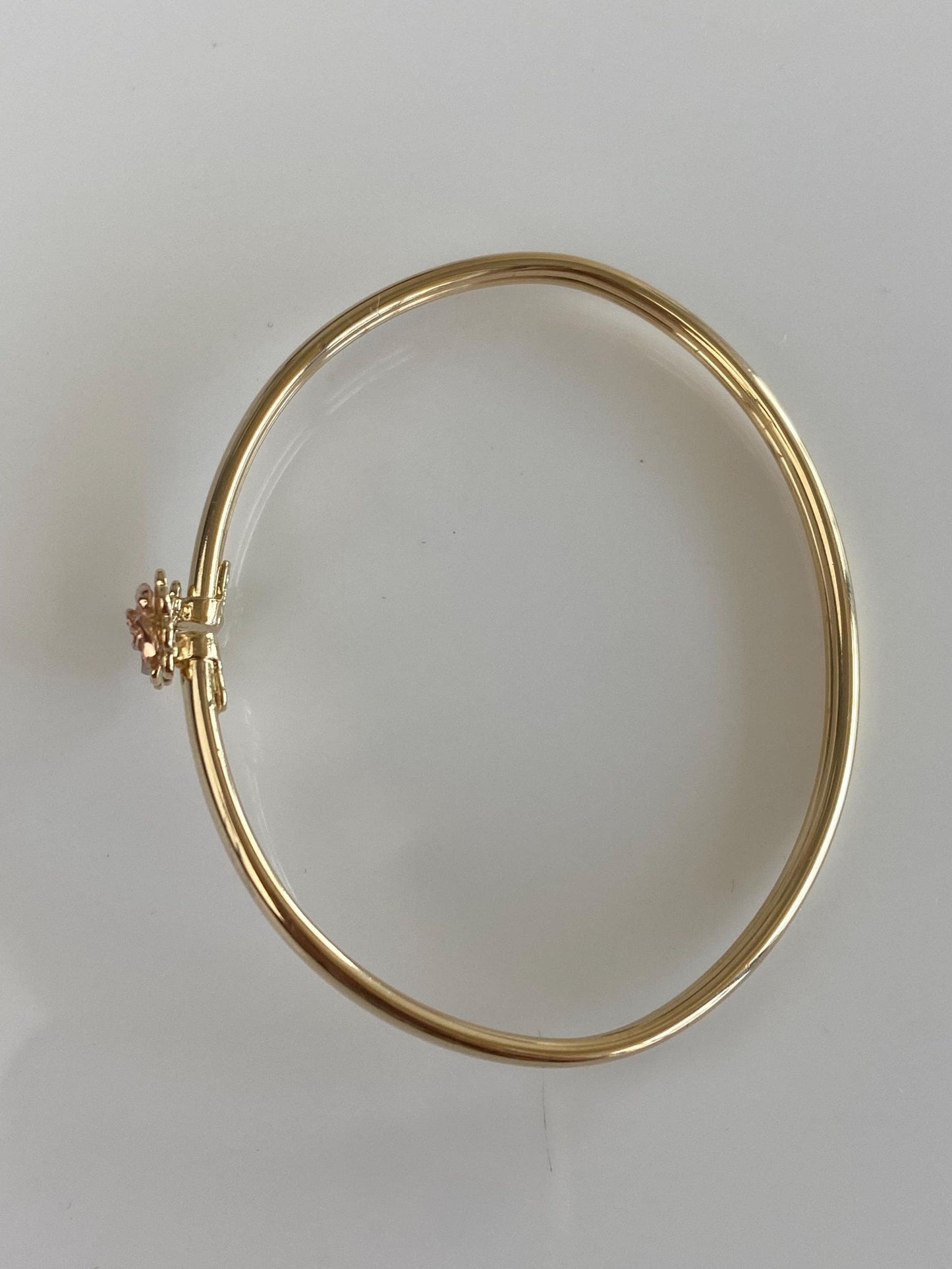 Vintage 14k Tri Tone Gold Diamond Cut Roses Flexible Bangle Bracelet - 6.5 Inches