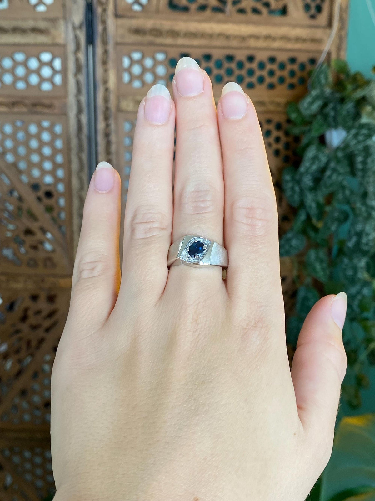 Vintage Solid 10k White Gold Diamonds Blue Sapphire Ring Band - Size 8.5