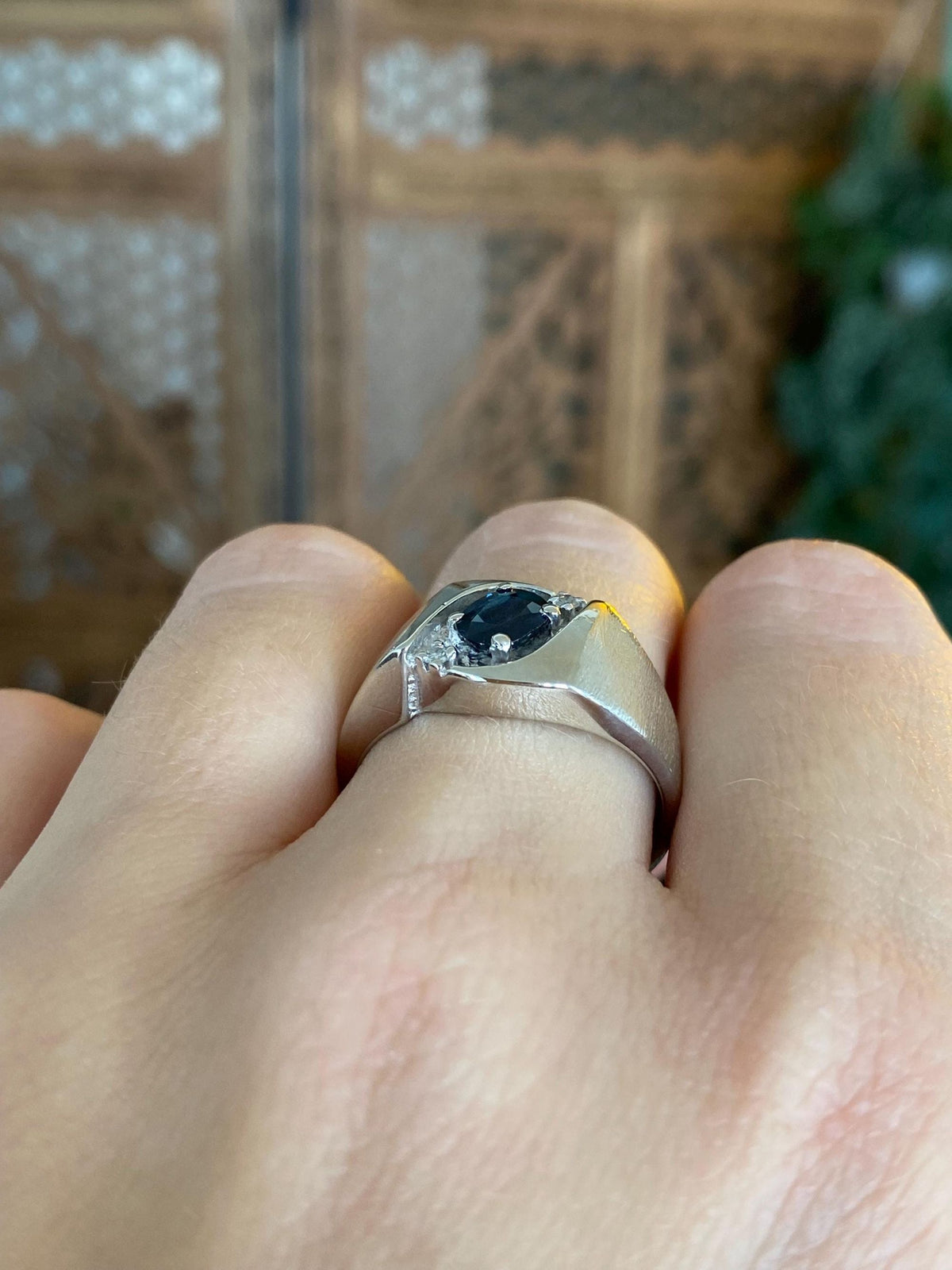Vintage Solid 10k White Gold Diamonds Blue Sapphire Ring Band - Size 8.5
