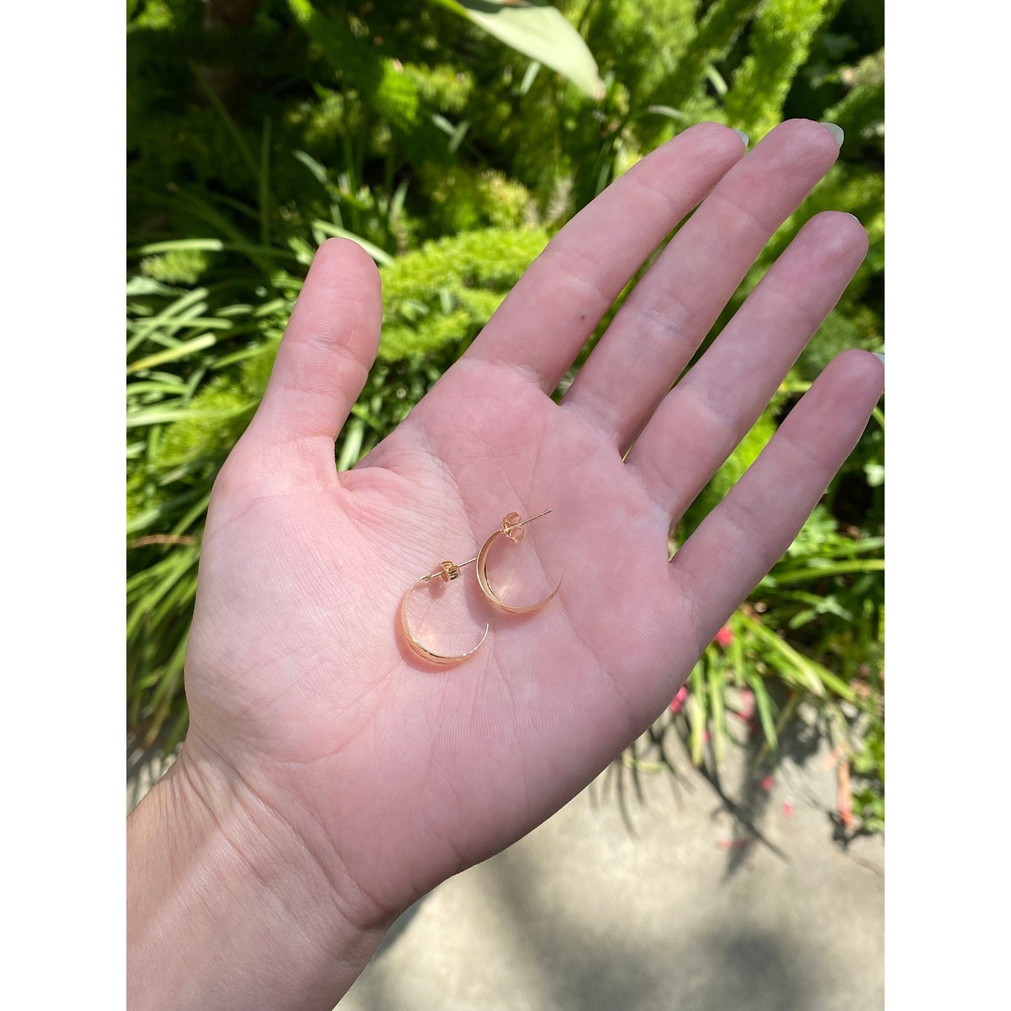 Vintage 18k Yellow Gold Textured Hoop Earrings