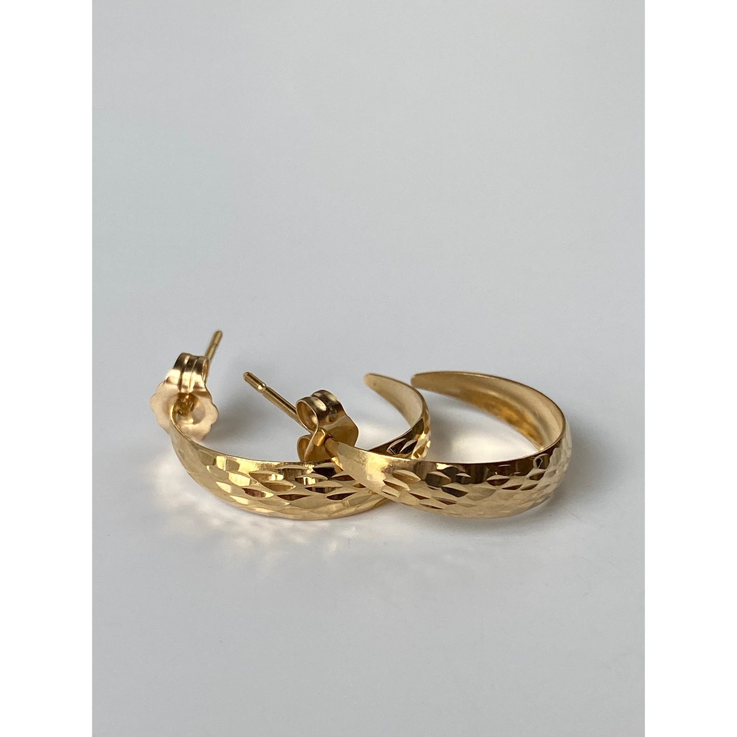 Vintage 18k Yellow Gold Textured Hoop Earrings