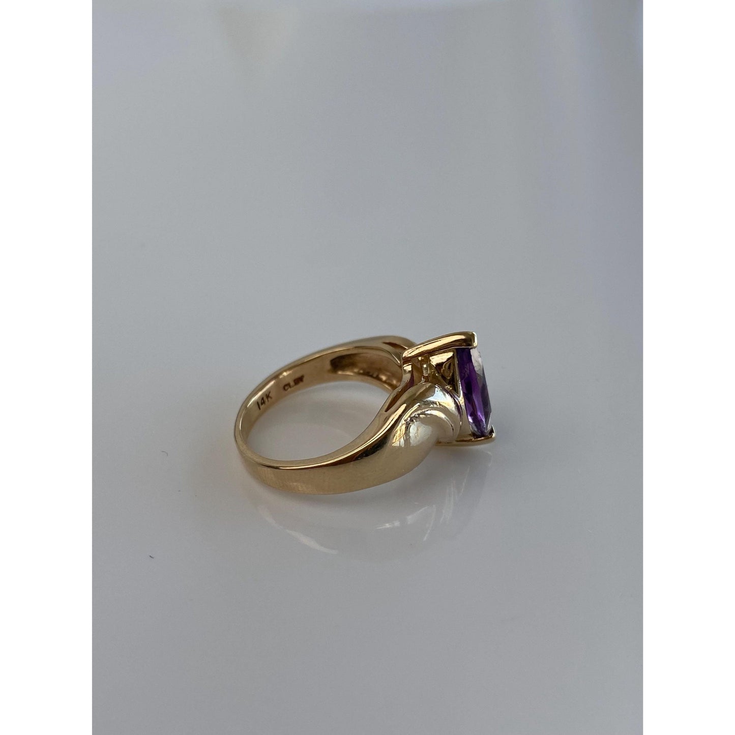 Vintage Solid 14k Yellow Gold Marquis Amethyst Ring - Size 4