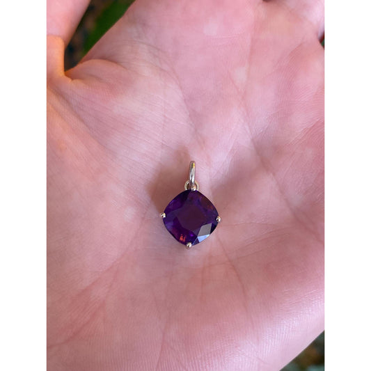 Vintage Solid 18k White Gold Amethyst Charm