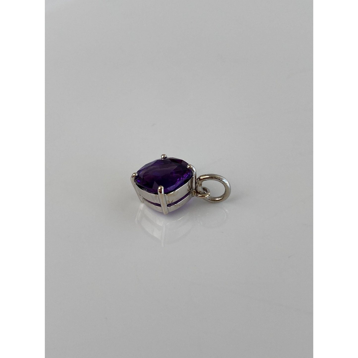 Vintage Solid 18k White Gold Amethyst Charm