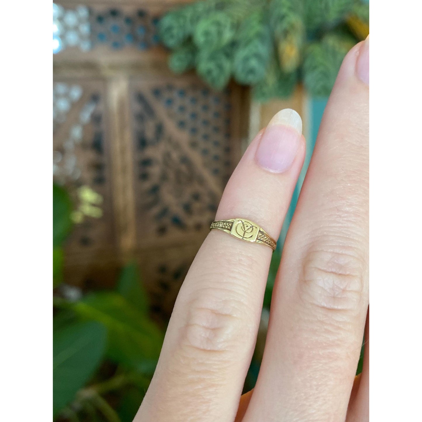 Vintage Solid 10k Yellow Gold Engraved Baby Signet Ring