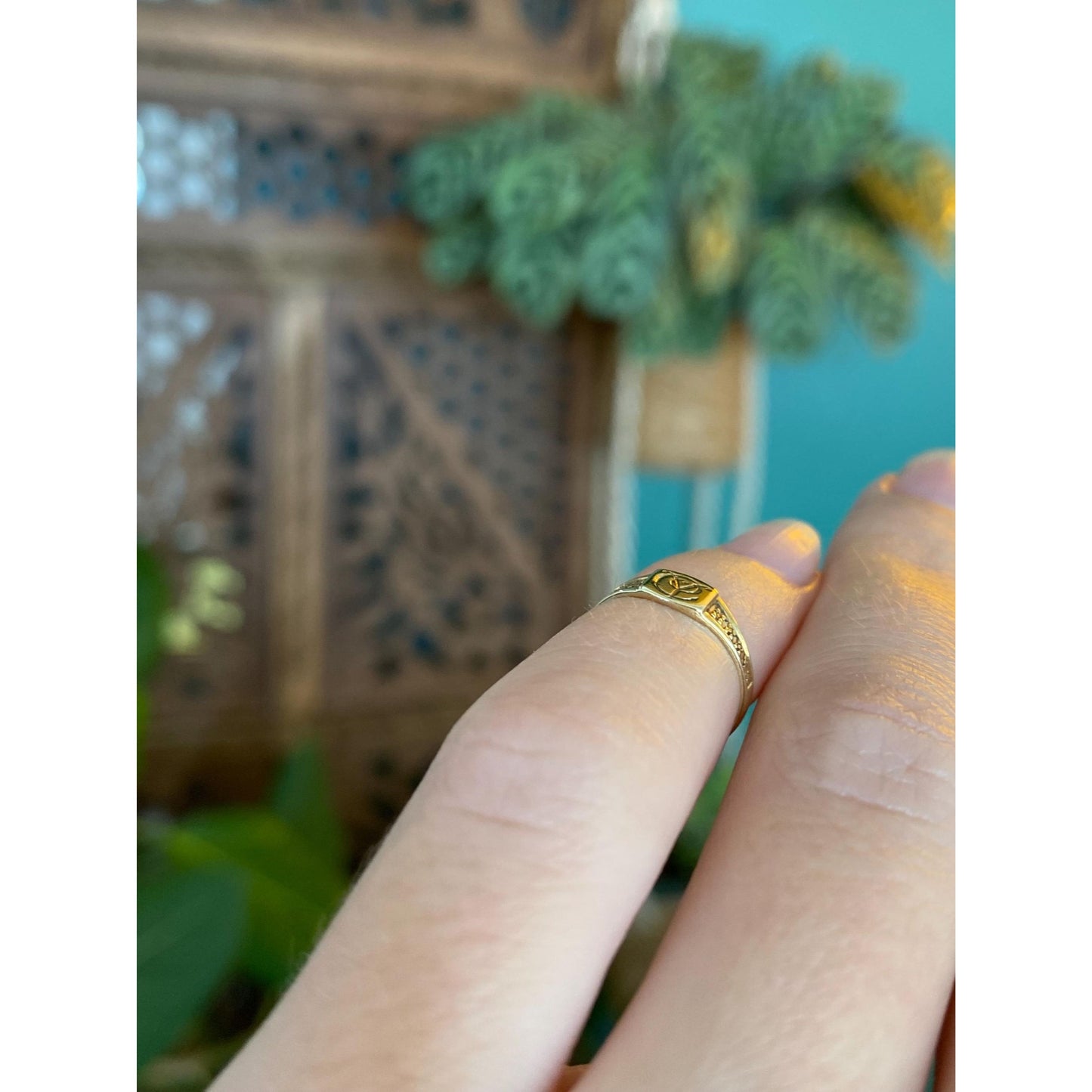 Vintage Solid 10k Yellow Gold Engraved Baby Signet Ring