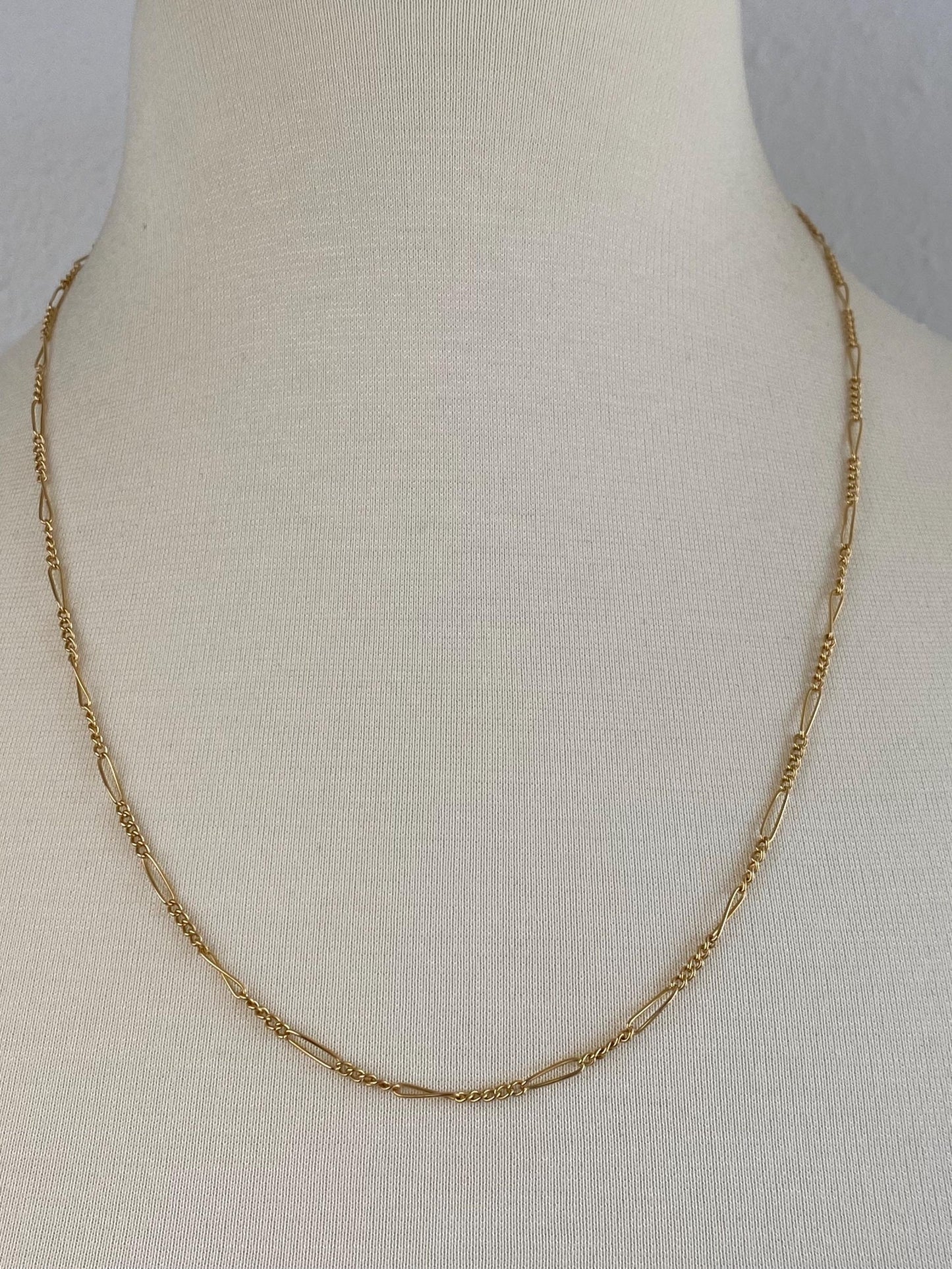 Vintage Solid 19k Yellow Gold Figaro Chain Necklace - 22.75 inches