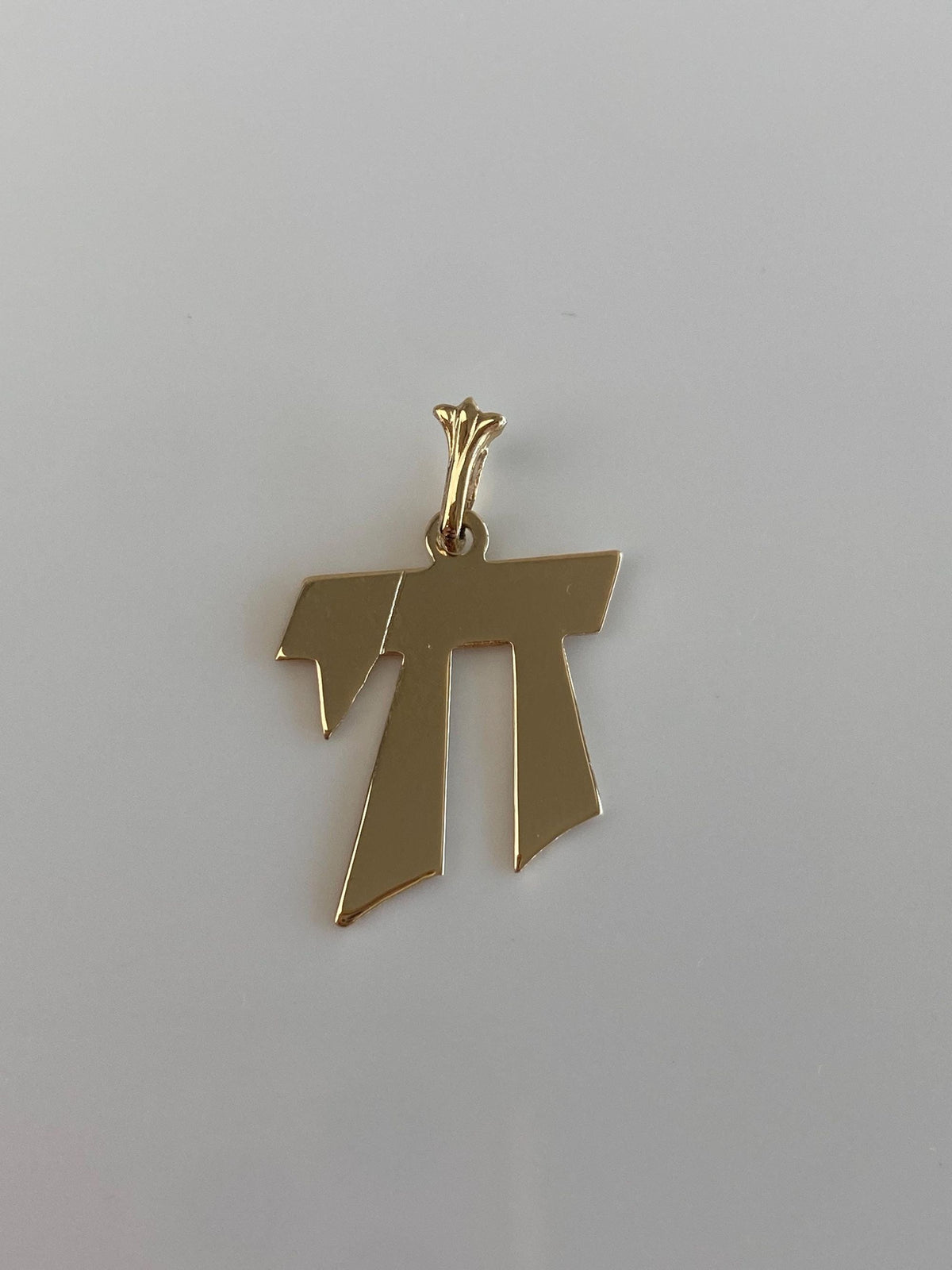 Vintage Solid 14k Yellow Gold Chai Symbol Charm