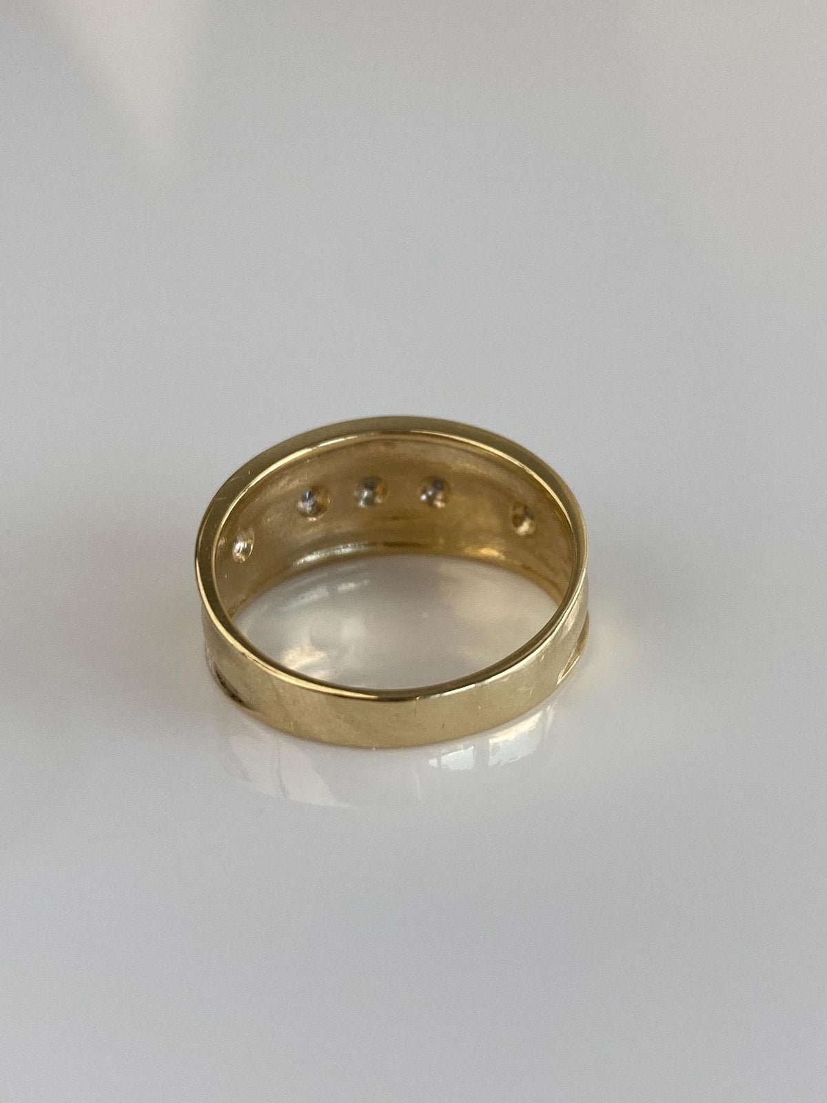 Vintage Solid 10k Yellow Gold Heart Designed Ring Band - Size 7.75