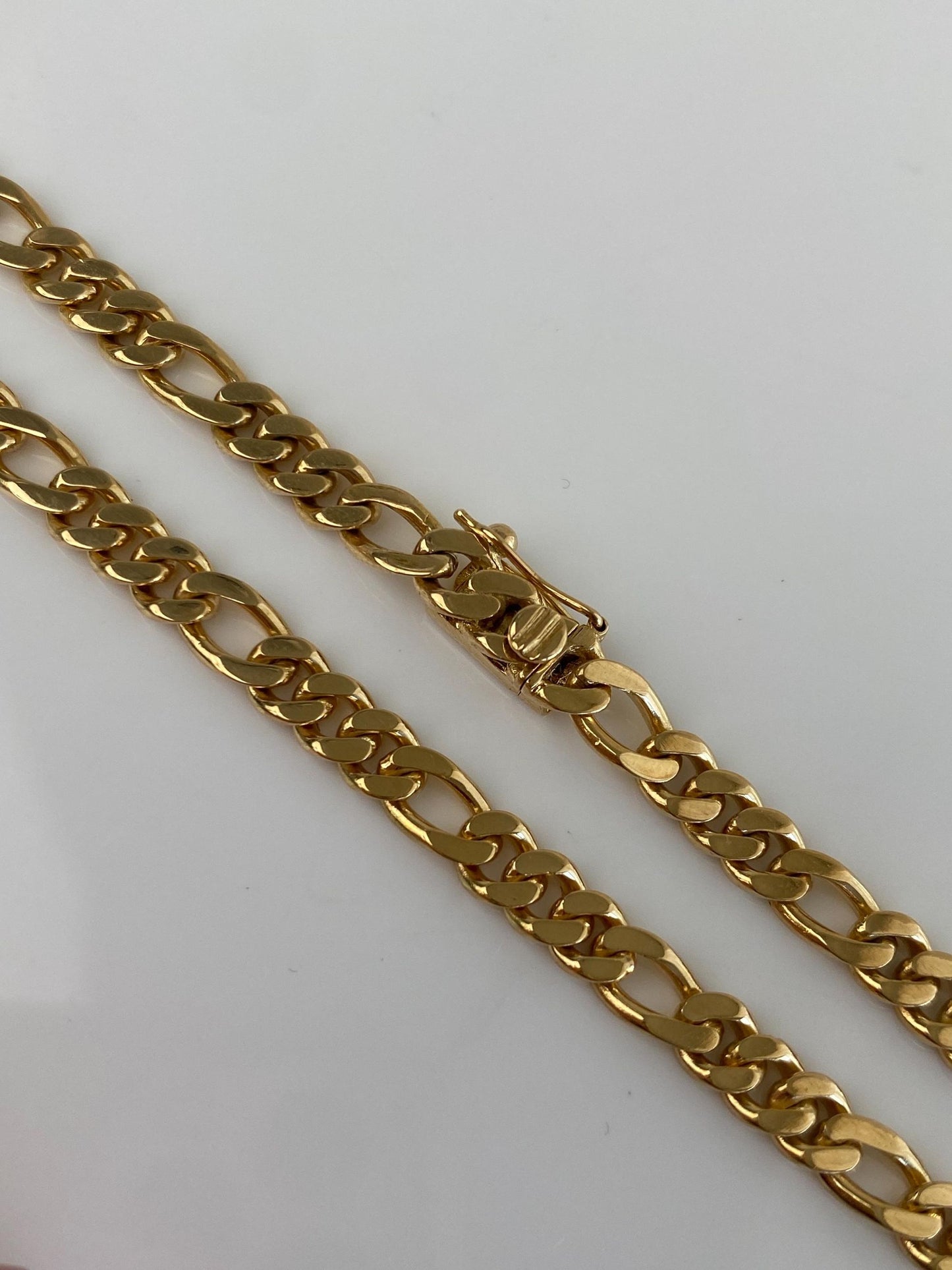 Vintage Solid 18k Yellow Gold Figaro Chain Necklace - 16 inches
