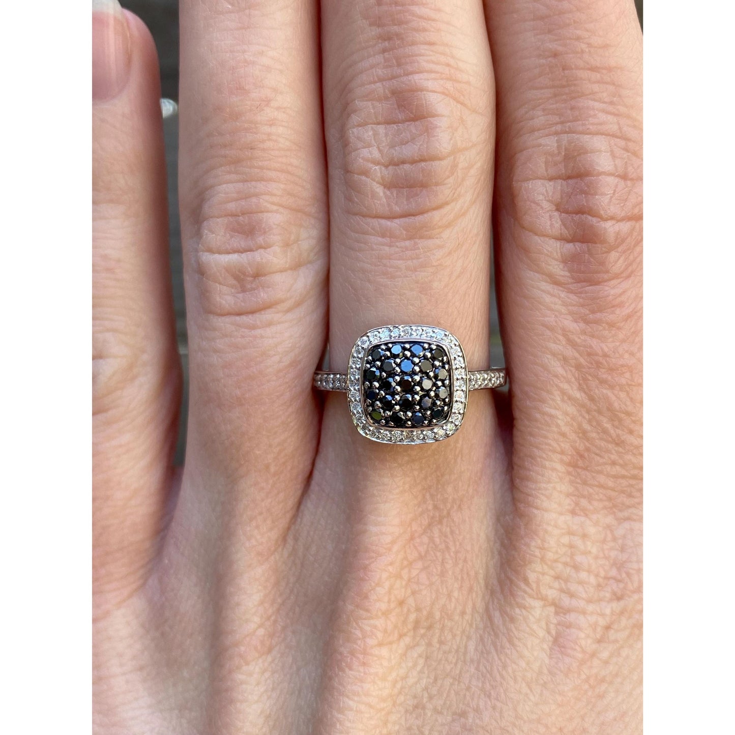 Vintage Solid 14k White Gold Black & Clear Diamond Ring - Size 6.75-7