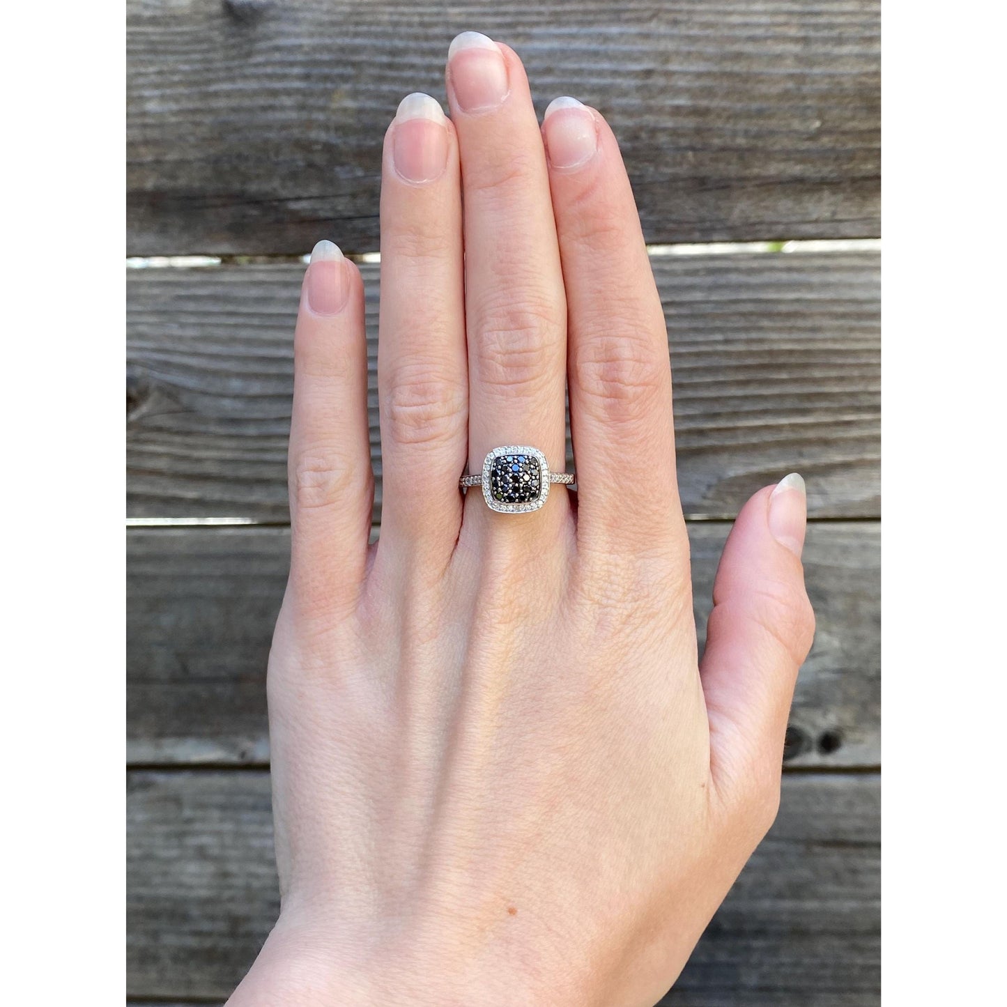 Vintage Solid 14k White Gold Black & Clear Diamond Ring - Size 6.75-7