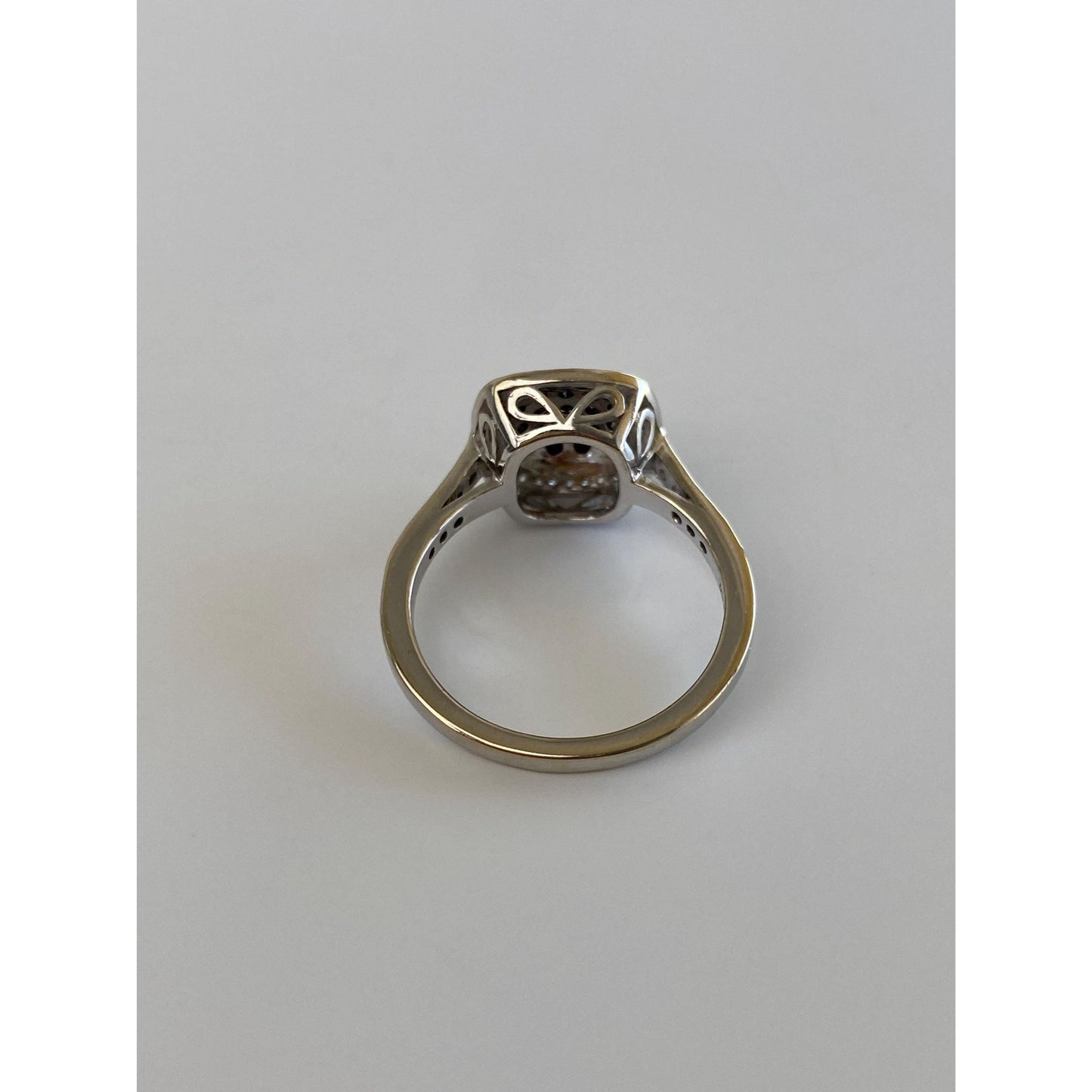 Vintage Solid 14k White Gold Black & Clear Diamond Ring - Size 6.75-7