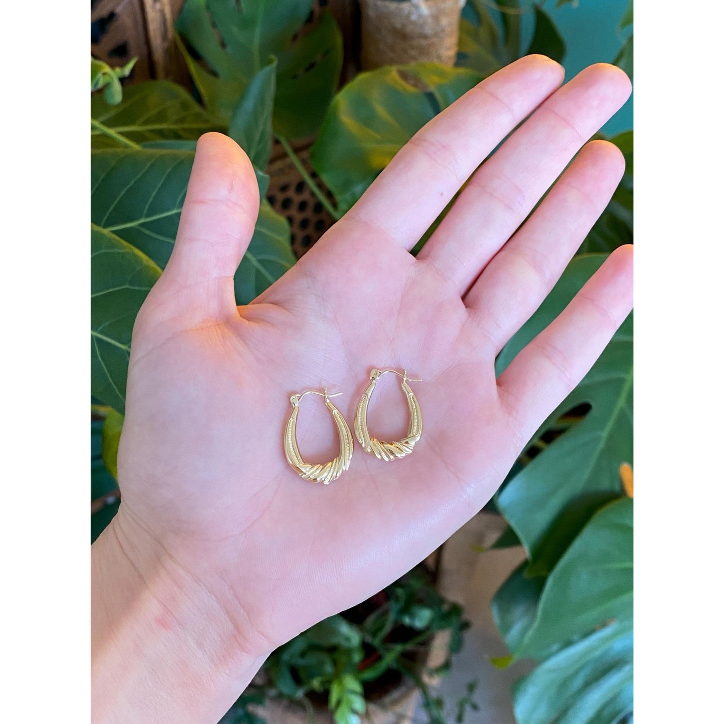 Vintage 10k Yellow Gold Hoop Earrings