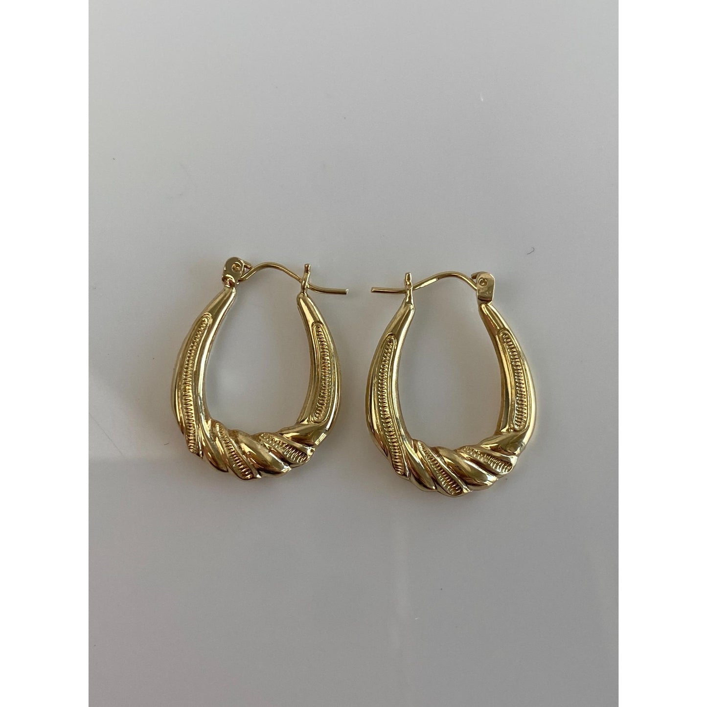 Vintage 10k Yellow Gold Hoop Earrings