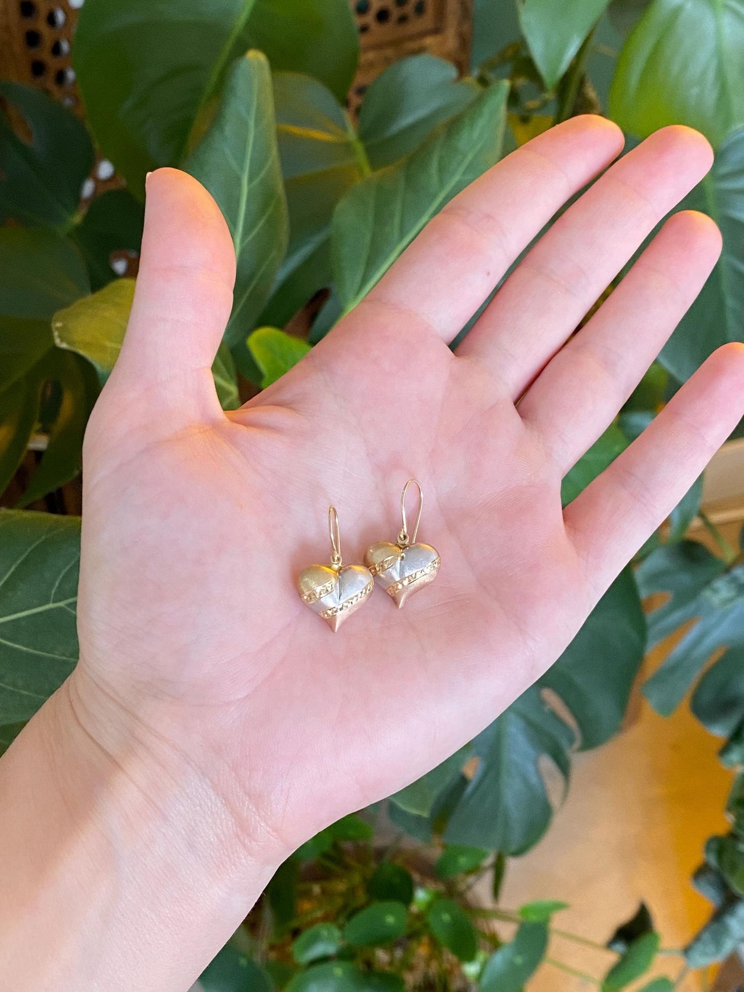 Vintage 14k Tri Tone Gold Puffy Heart Designed Dangle Earrings