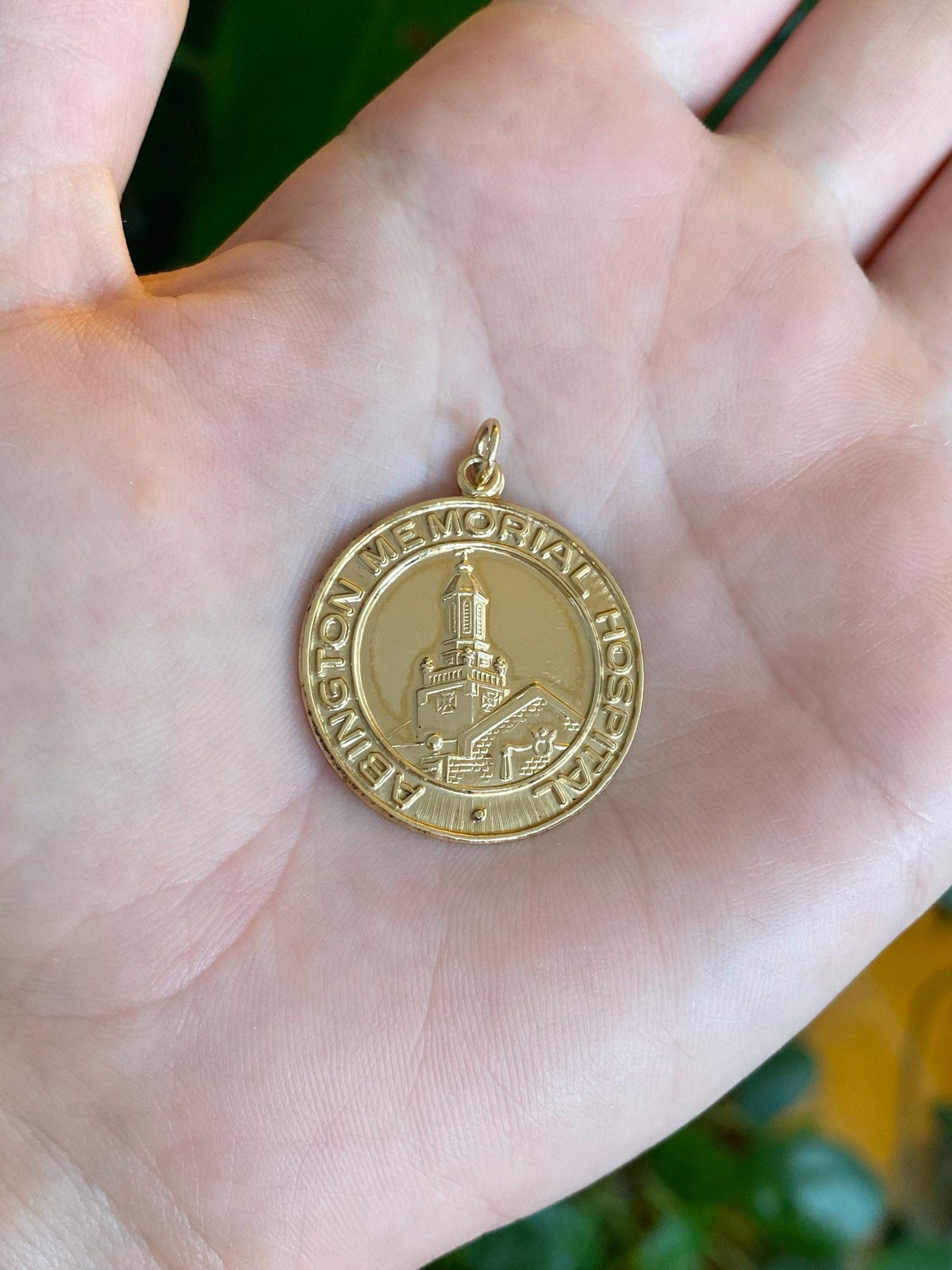Vintage Solid 14k Yellow Gold Abington Memorial Hospital Charm